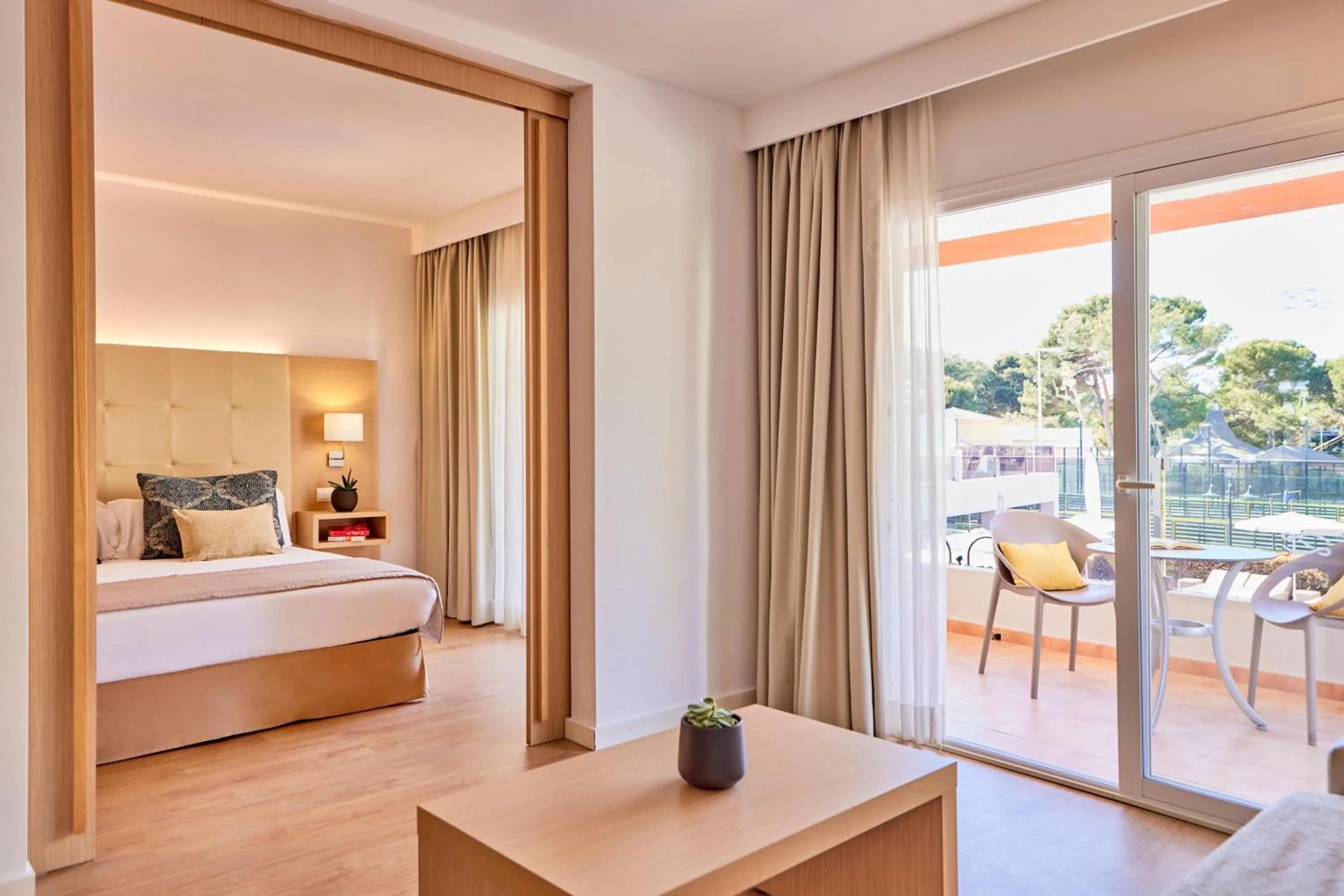 Photo of the whole room, Bed in Zafiro Bahia