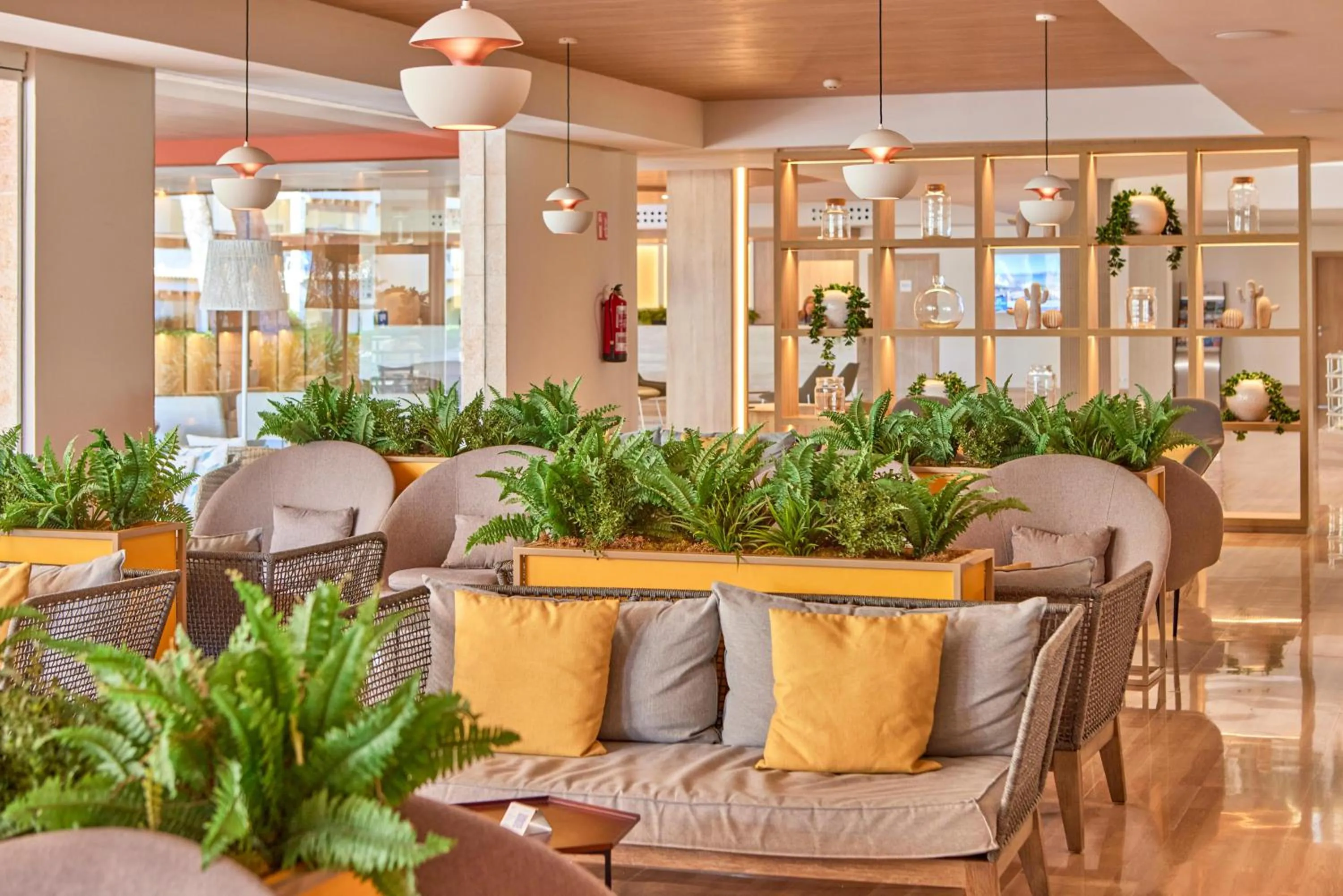 Lounge or bar in Zafiro Bahia