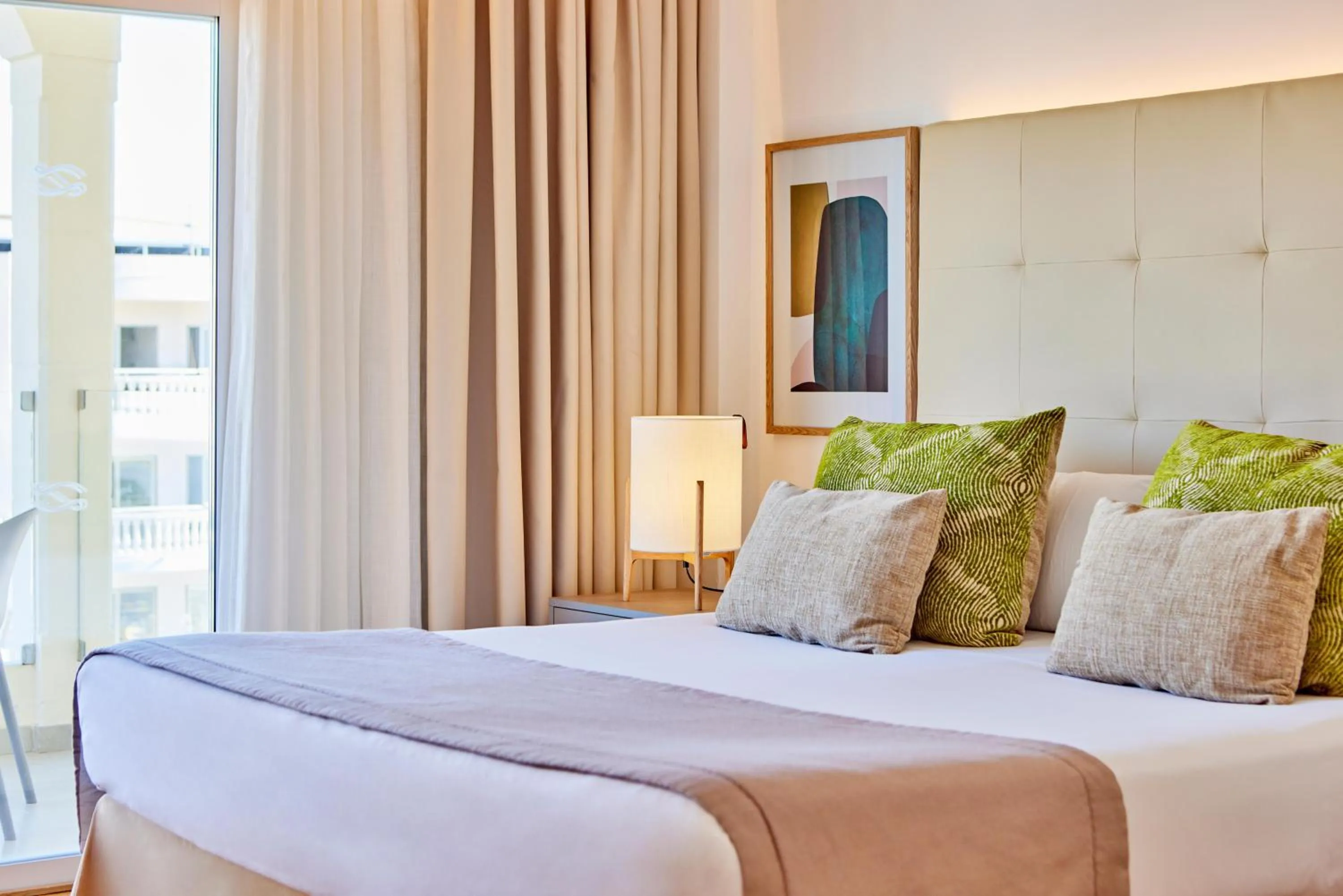 Photo of the whole room, Bed in Zafiro Bahia