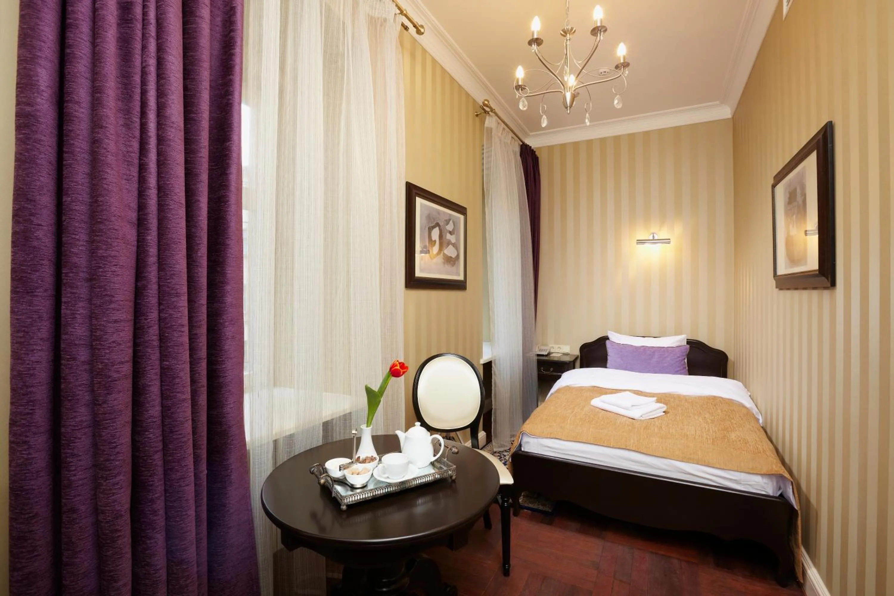 Superior Single Room in Vintage Boutique Hotel