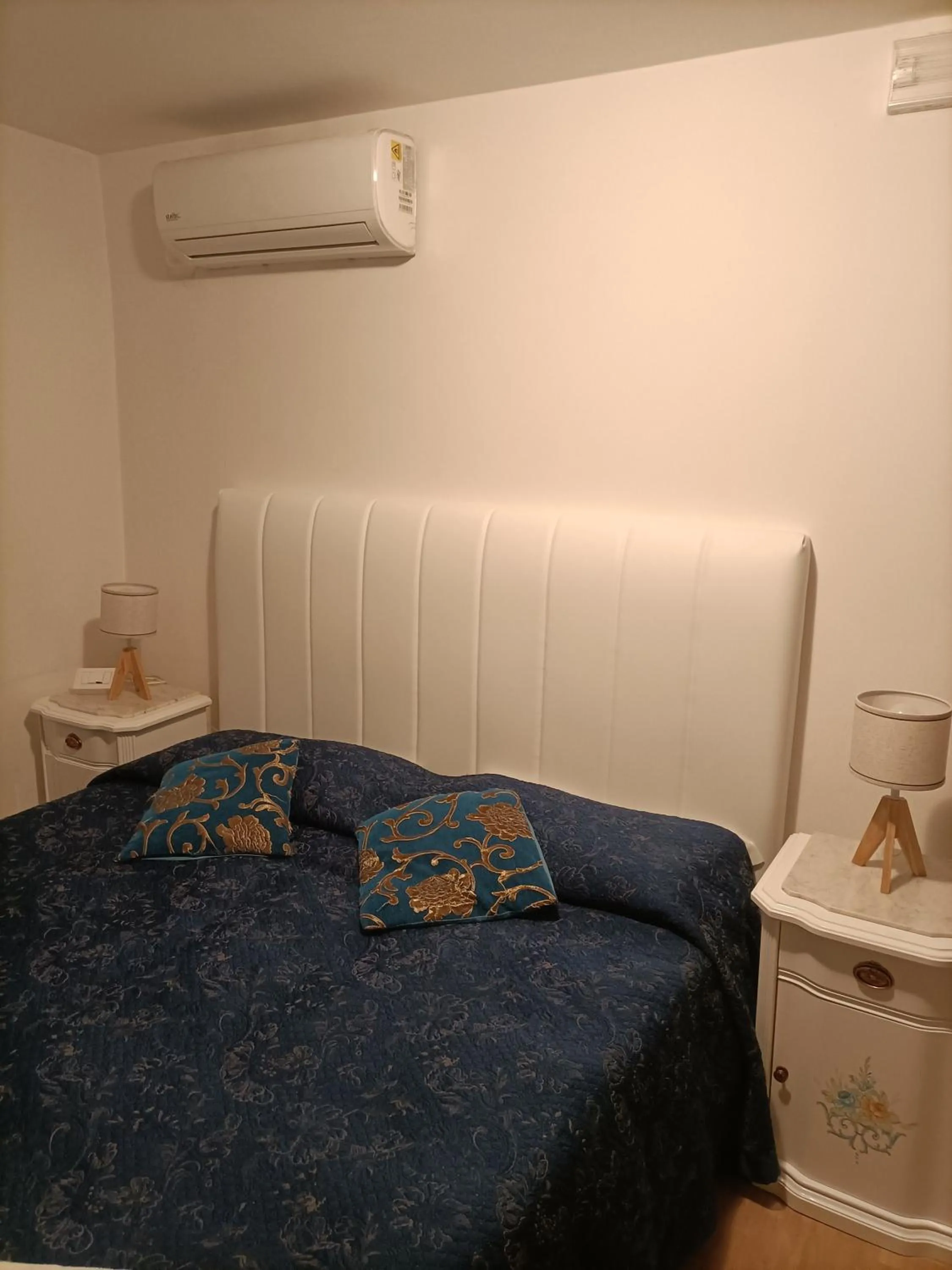 Bed in Palazzo Lion Morosini - Check in presso Locanda Ai Santi Apostoli