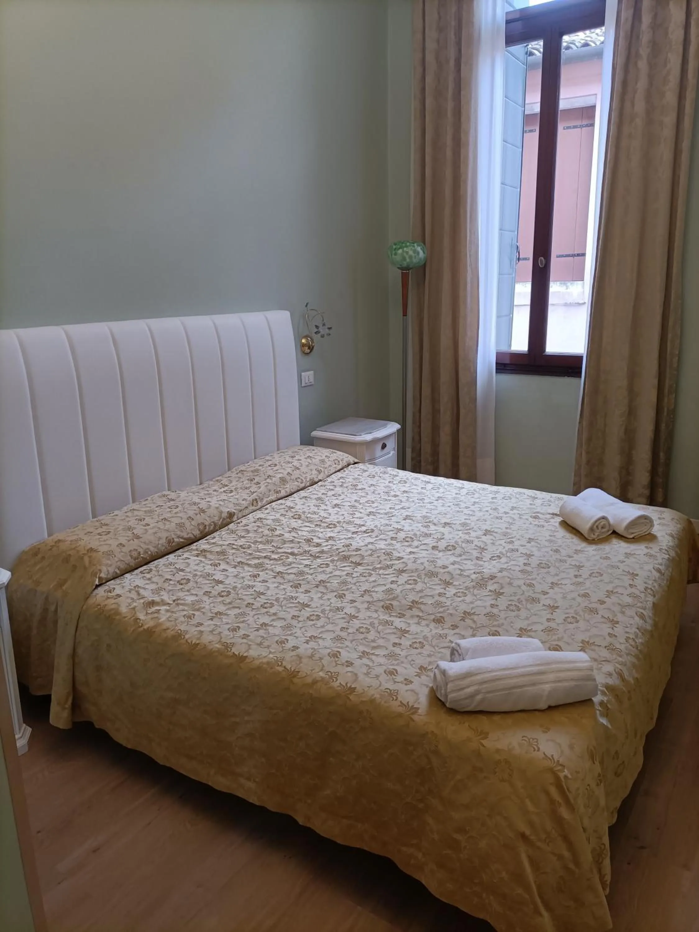 Bed in Palazzo Lion Morosini - Check in presso Locanda Ai Santi Apostoli