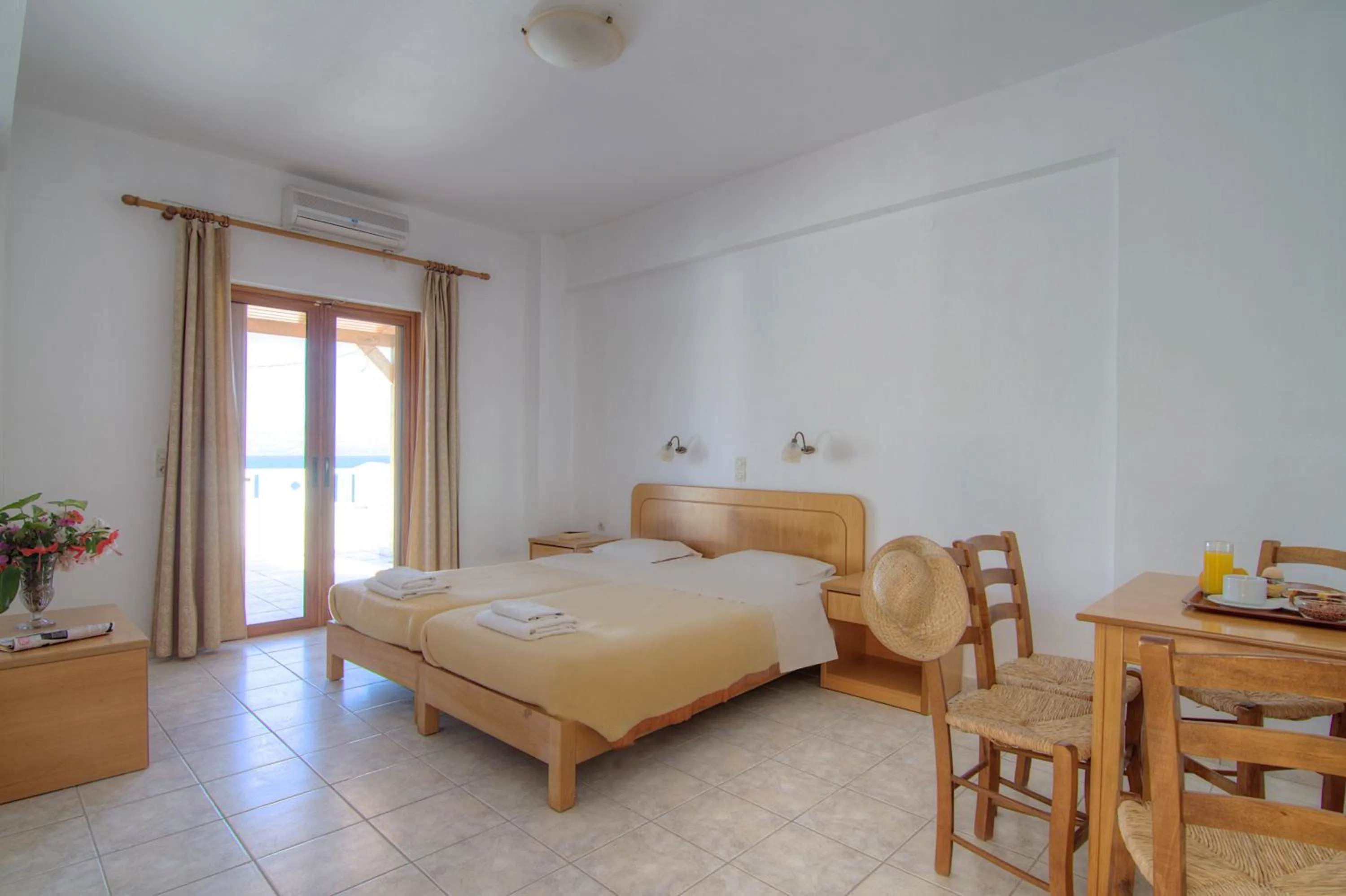 Day, Bed in Adonis Hotel