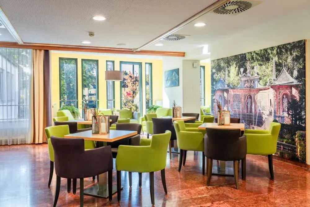 Lounge or bar in Hotel Heffterhof Lounge or bar in Hotel Heffterhof