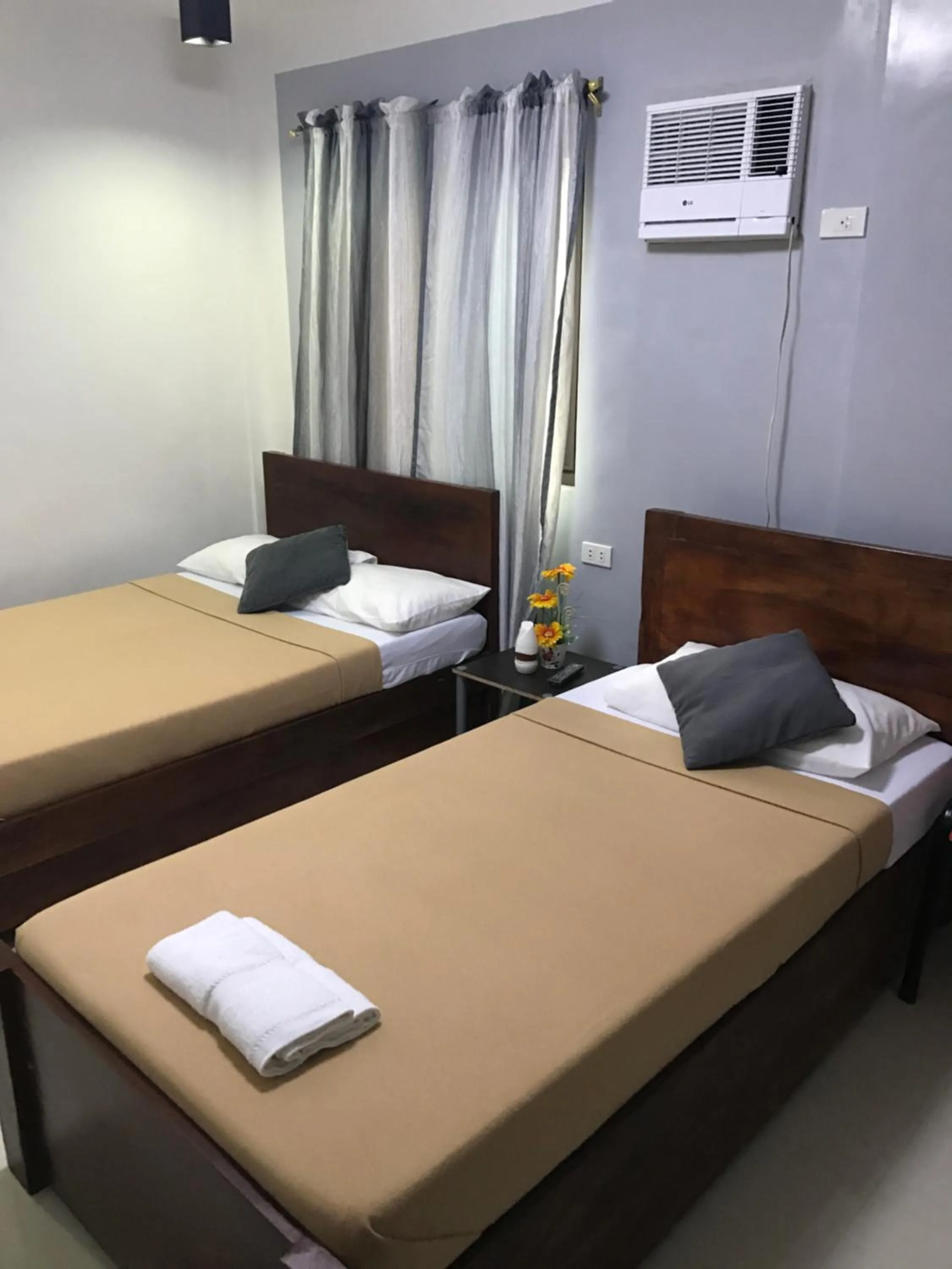 Bed in Alzeah's Place Room for Rent