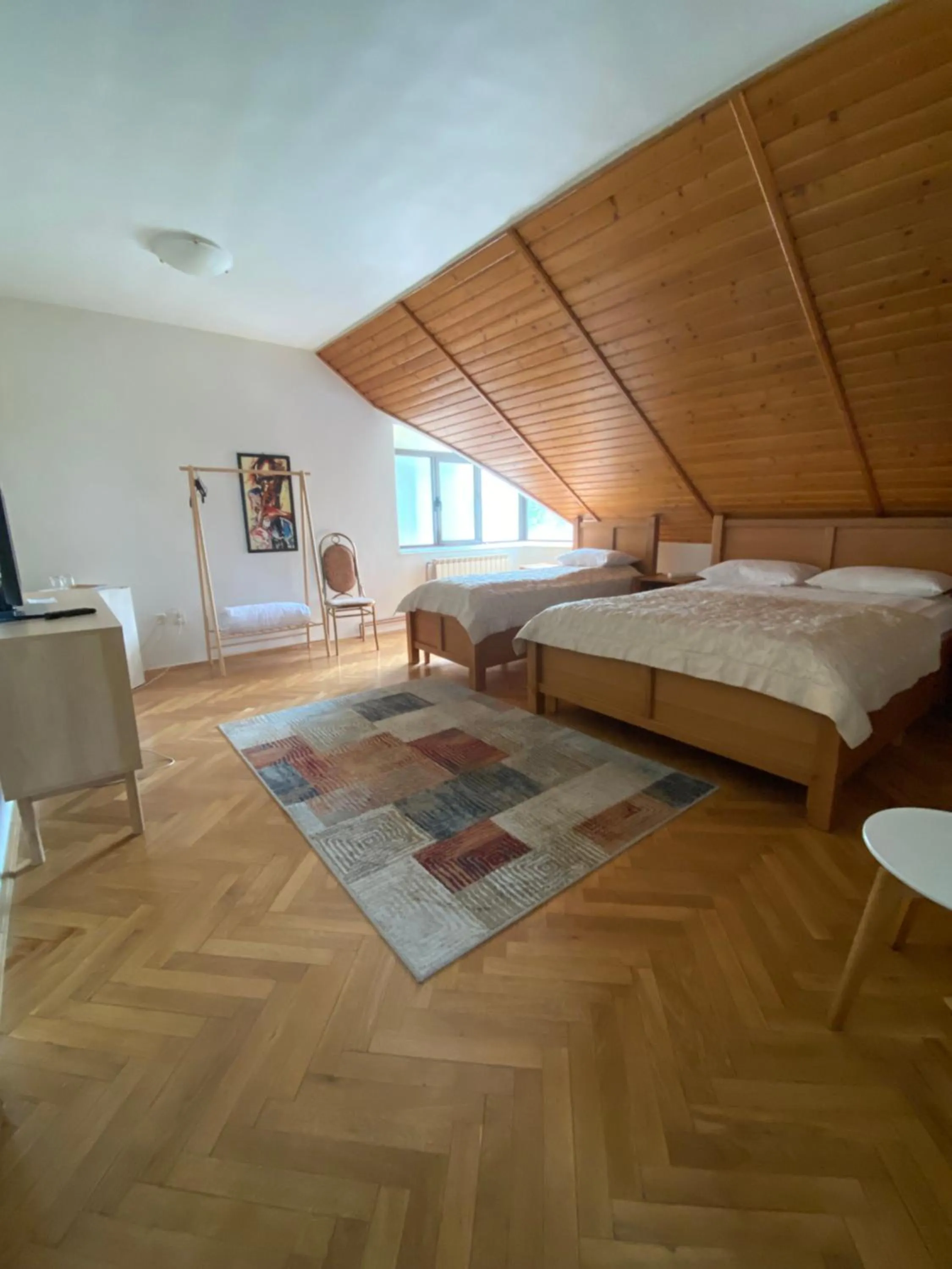 Bed in Pensiunea Imperial
