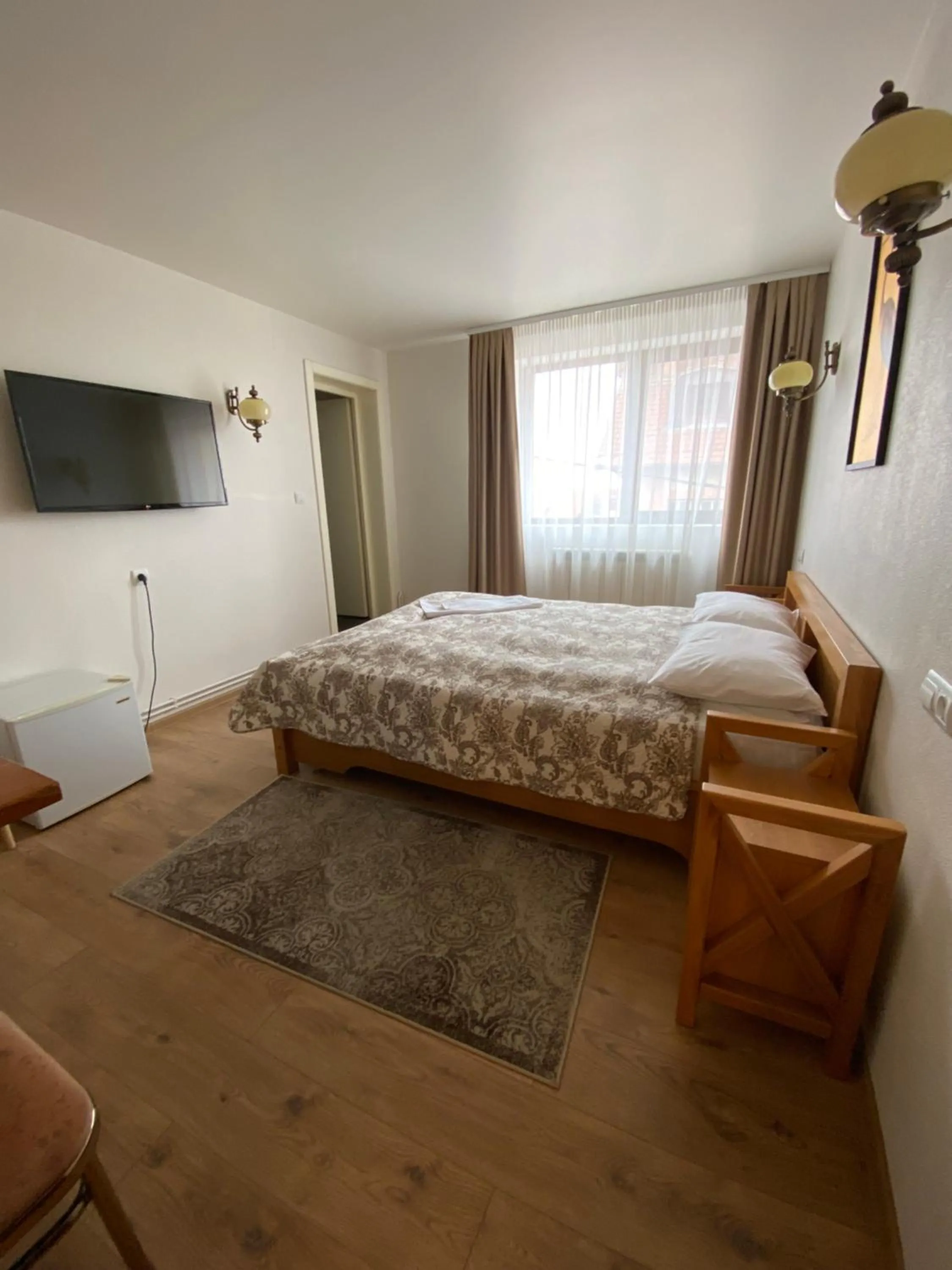 Bed in Pensiunea Imperial