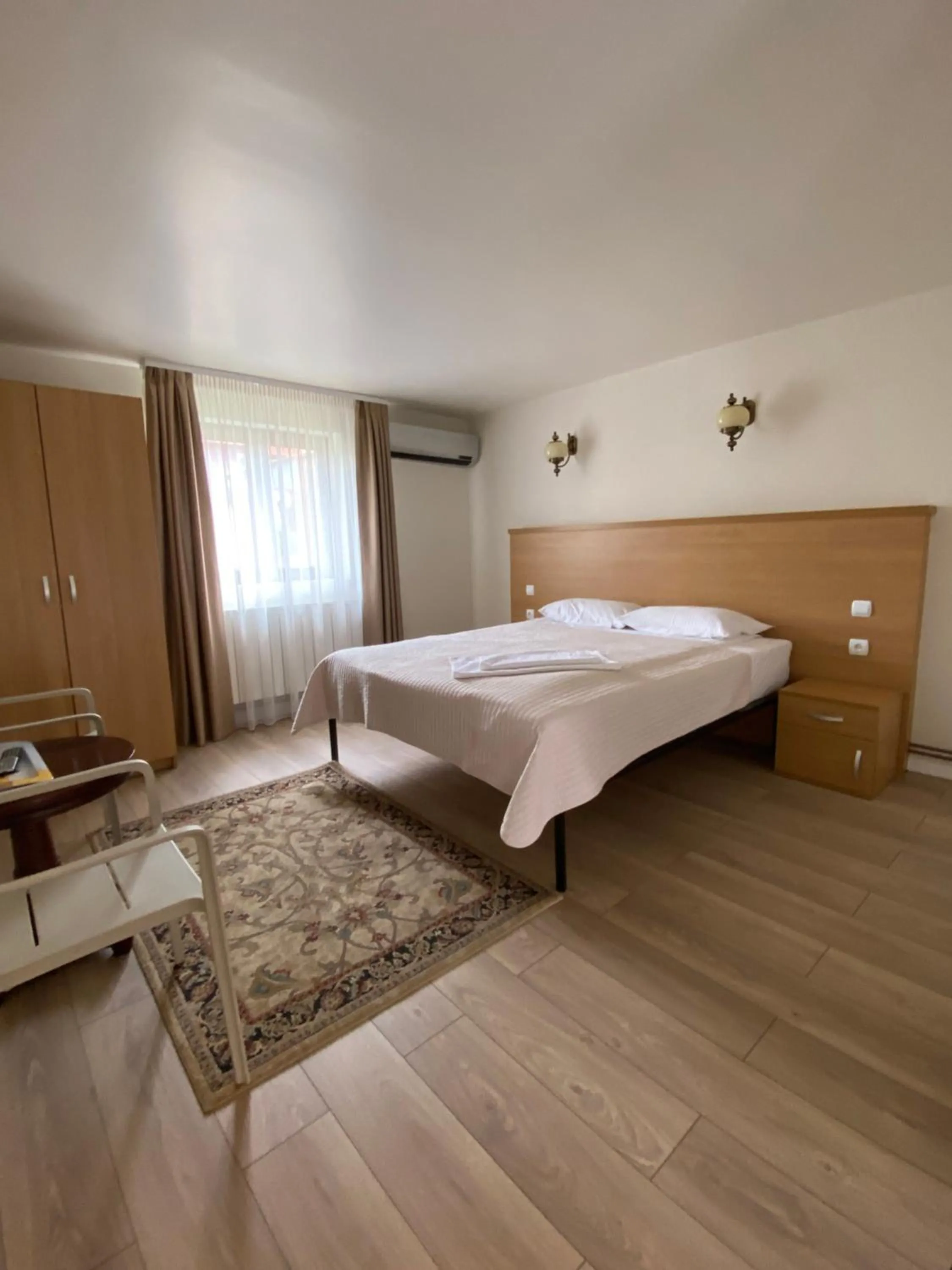 Bed in Pensiunea Imperial