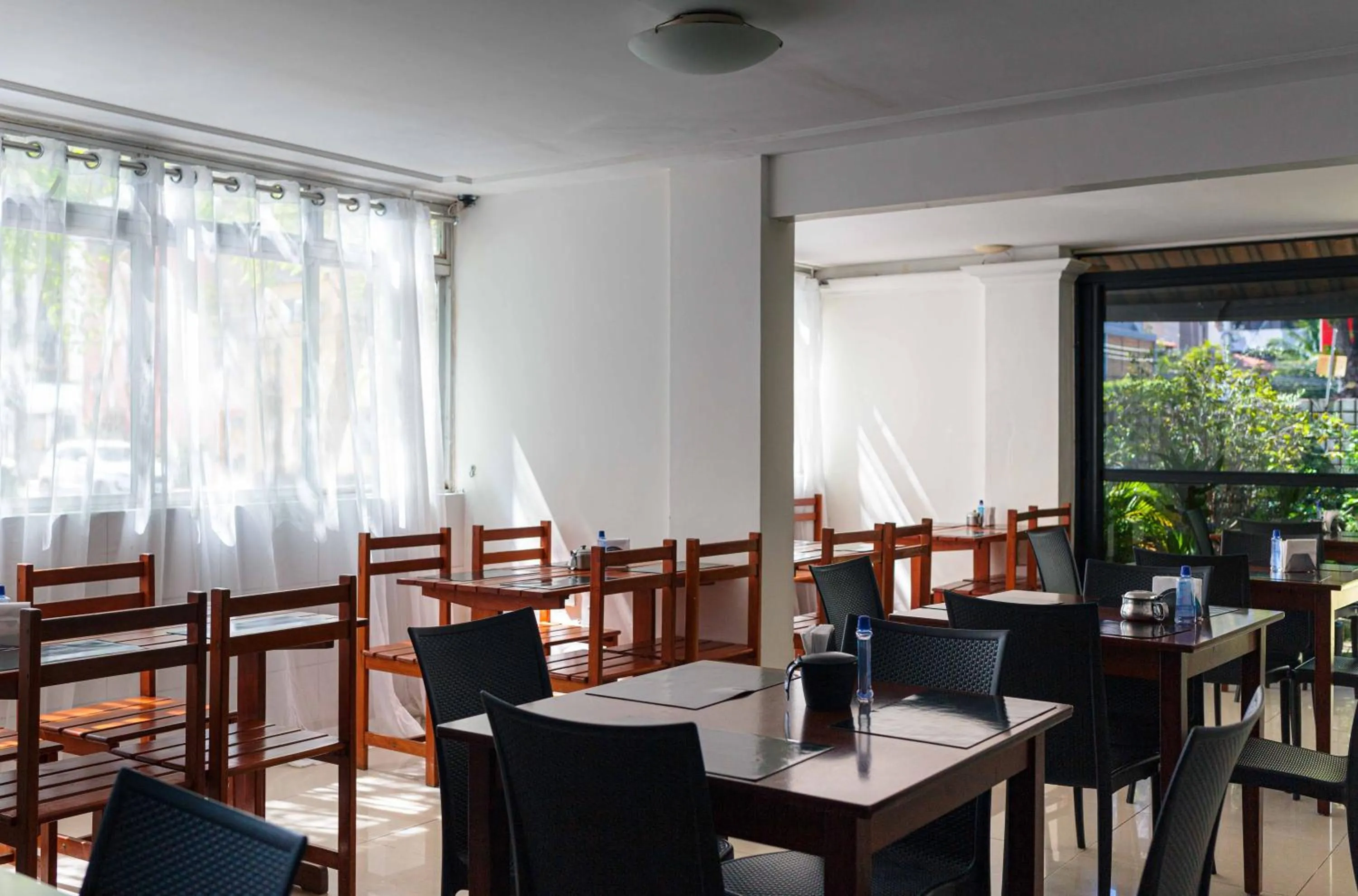 Restaurant/places to eat in Trópico Praia Hotel