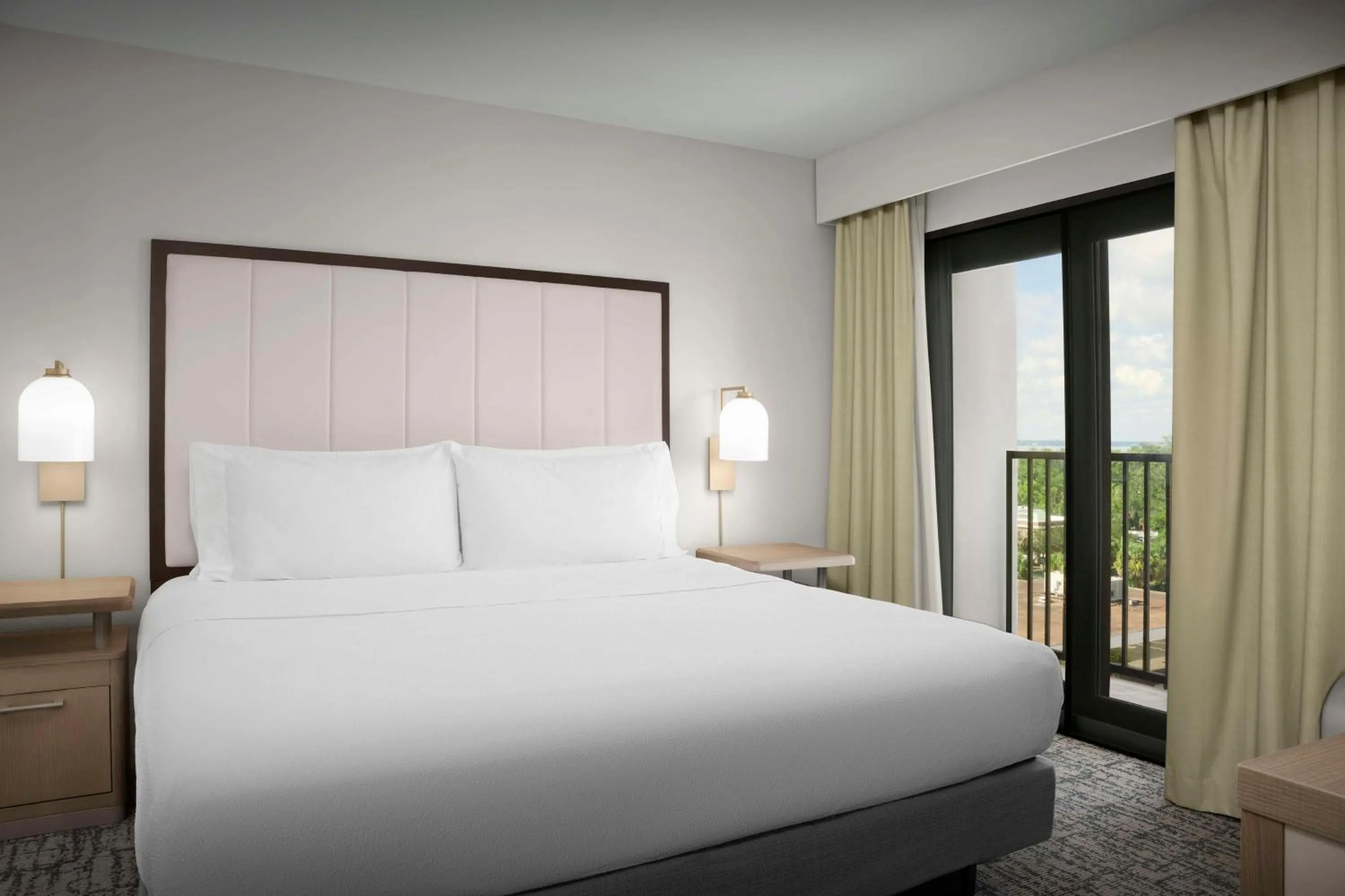 Bed in Homewood Suites by Hilton Jacksonville-Downtown/Southbank