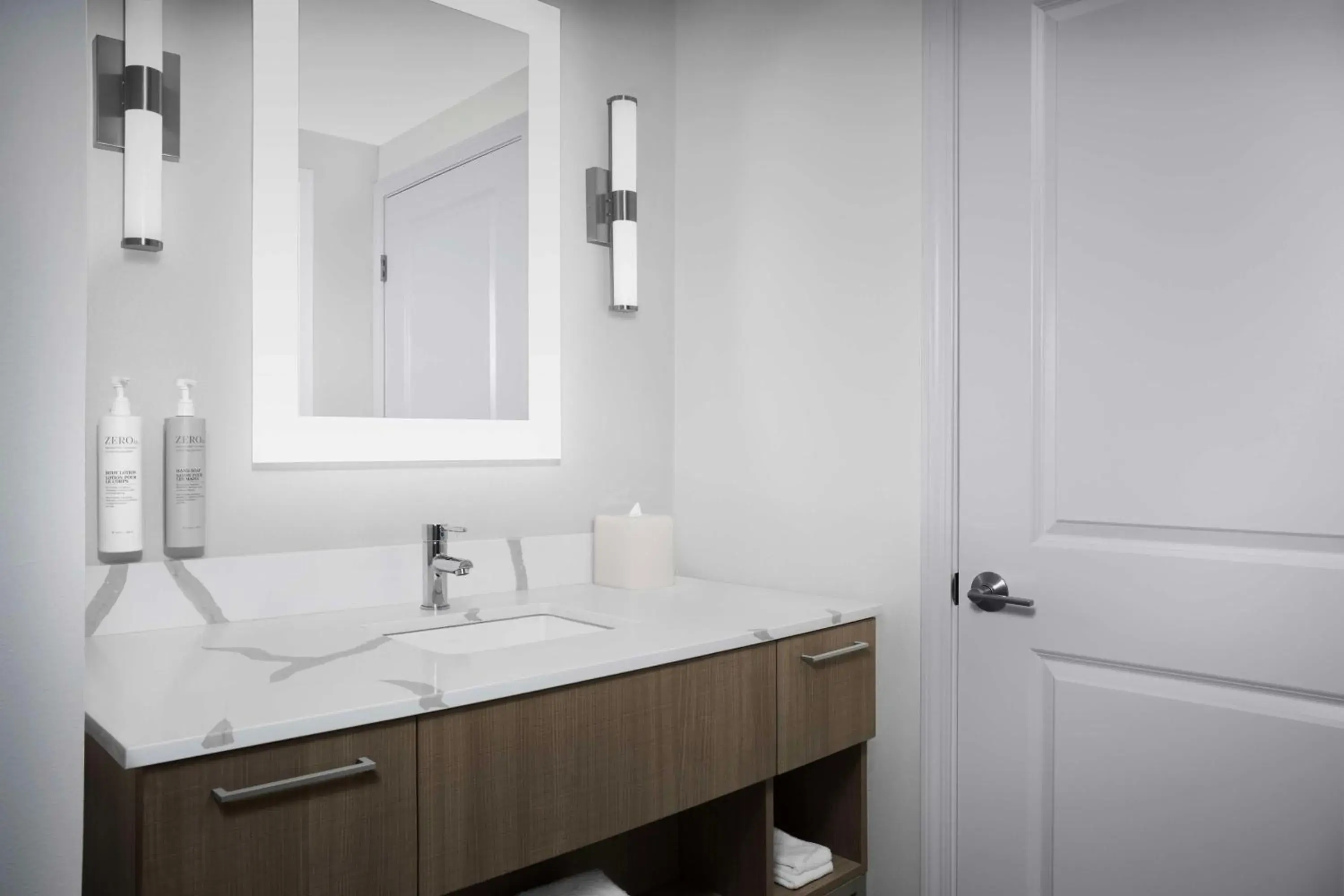 Bathroom in Homewood Suites by Hilton Jacksonville-Downtown/Southbank Bathroom in Homewood Suites by Hilton Jacksonville-Downtown/Southbank