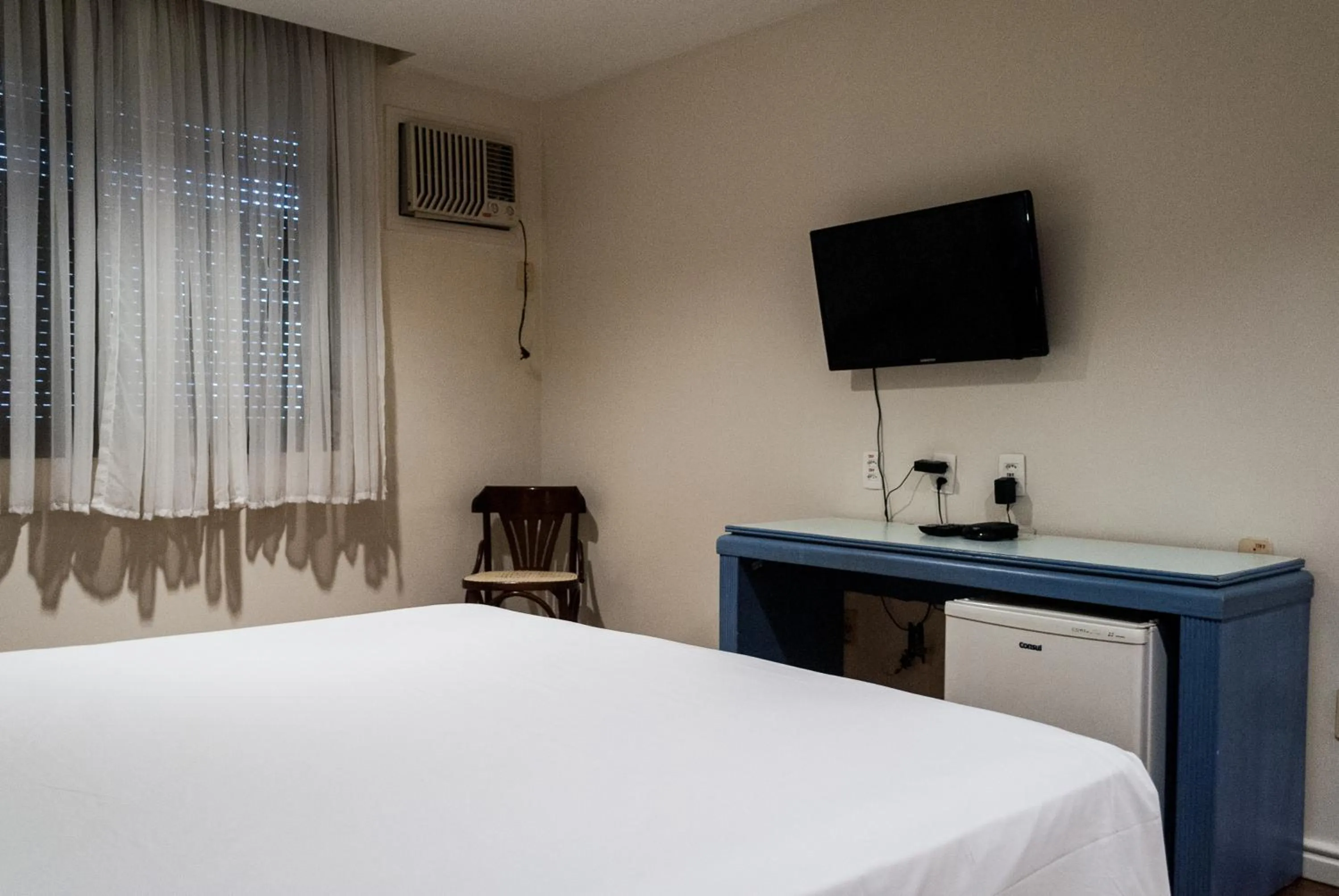 Bedroom, Bed in Master Express Alberto Bins - 200 metros do Hospital Santa Casa