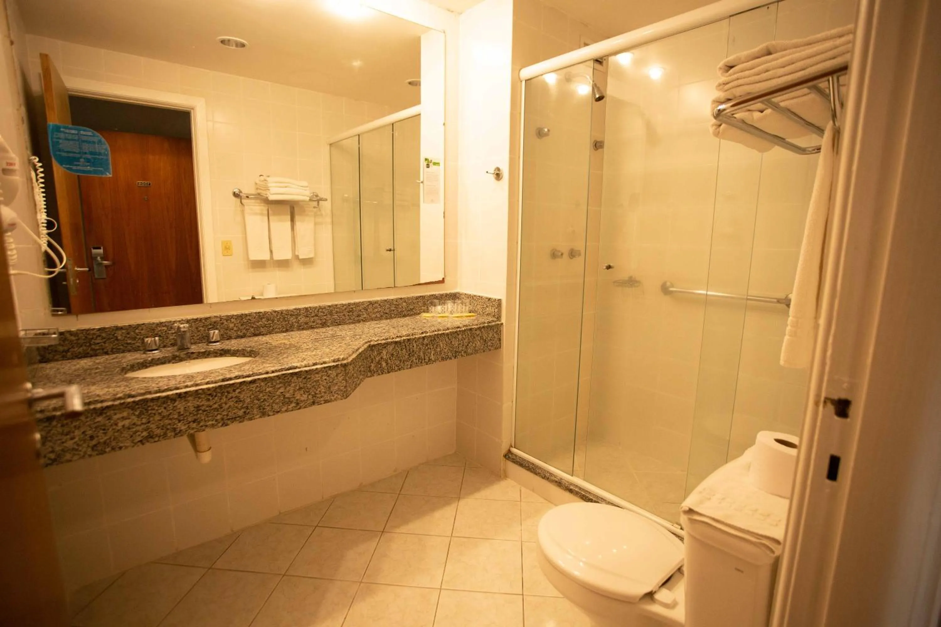 Bathroom in Master Express Alberto Bins - 200 metros do Hospital Santa Casa