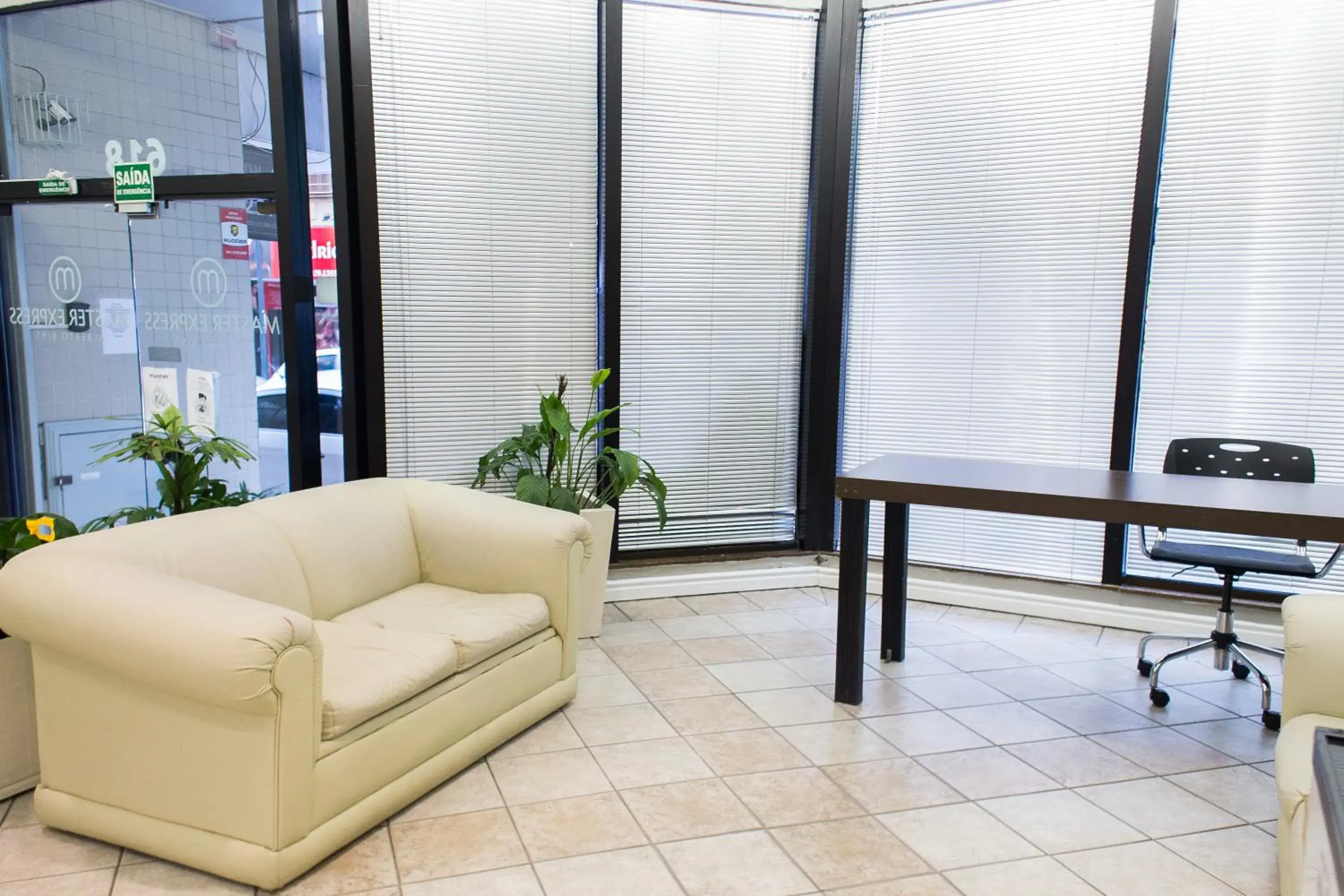 Lobby or reception in Master Express Alberto Bins - 200 metros do Hospital Santa Casa Lobby or reception in Master Express Alberto Bins - 200 metros do Hospital Santa Casa