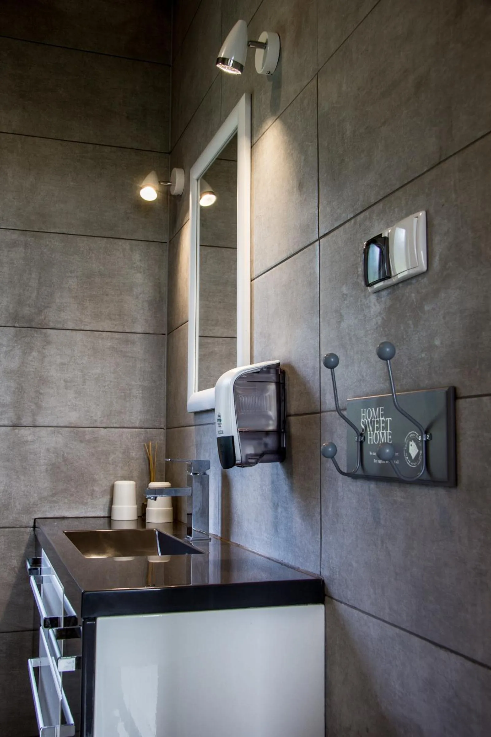 Shower in Magnolia Pokoje Gościnne