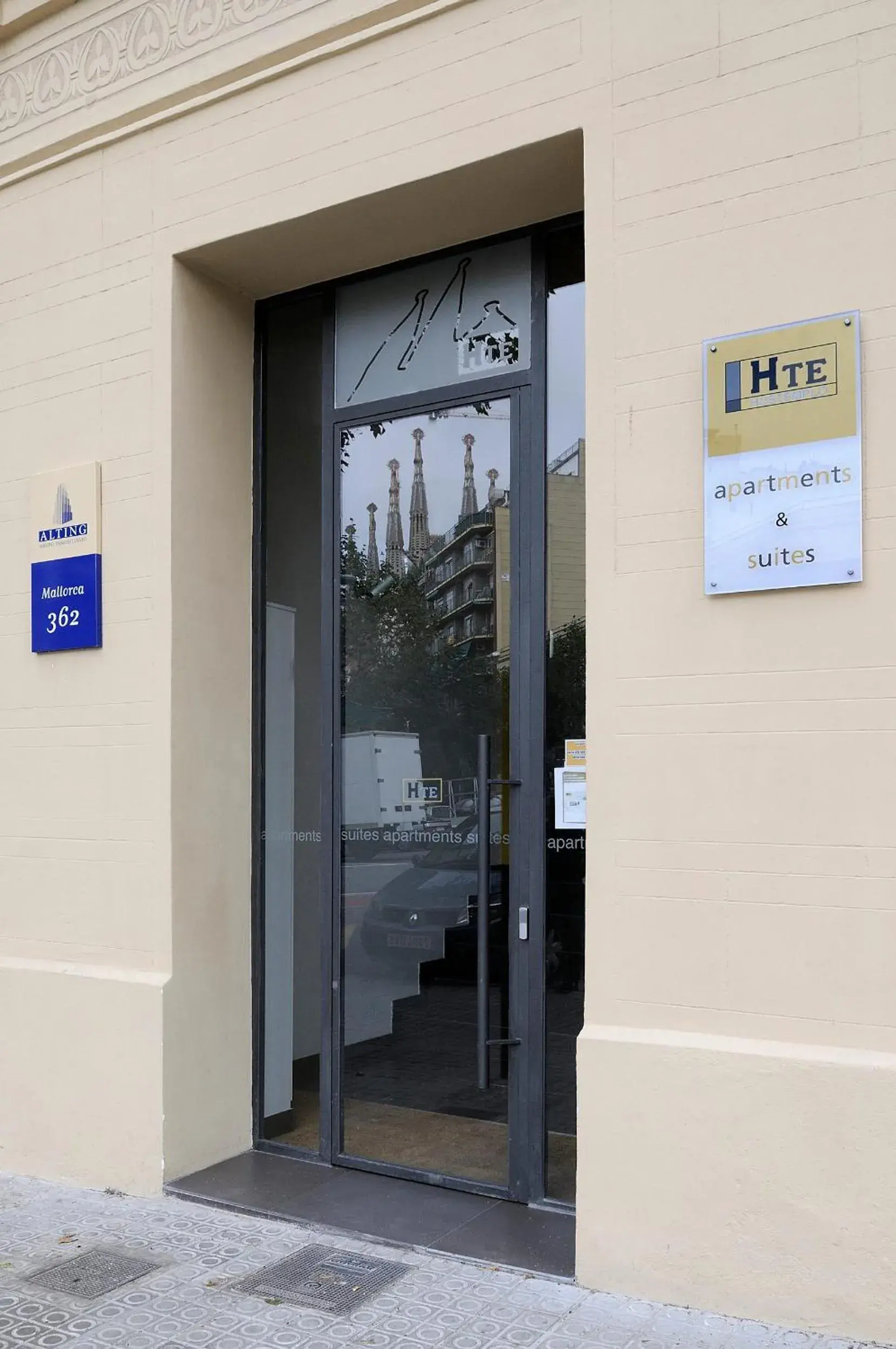 Facade/entrance in Apart-Suites Hostemplo Facade/entrance in Apart-Suites Hostemplo