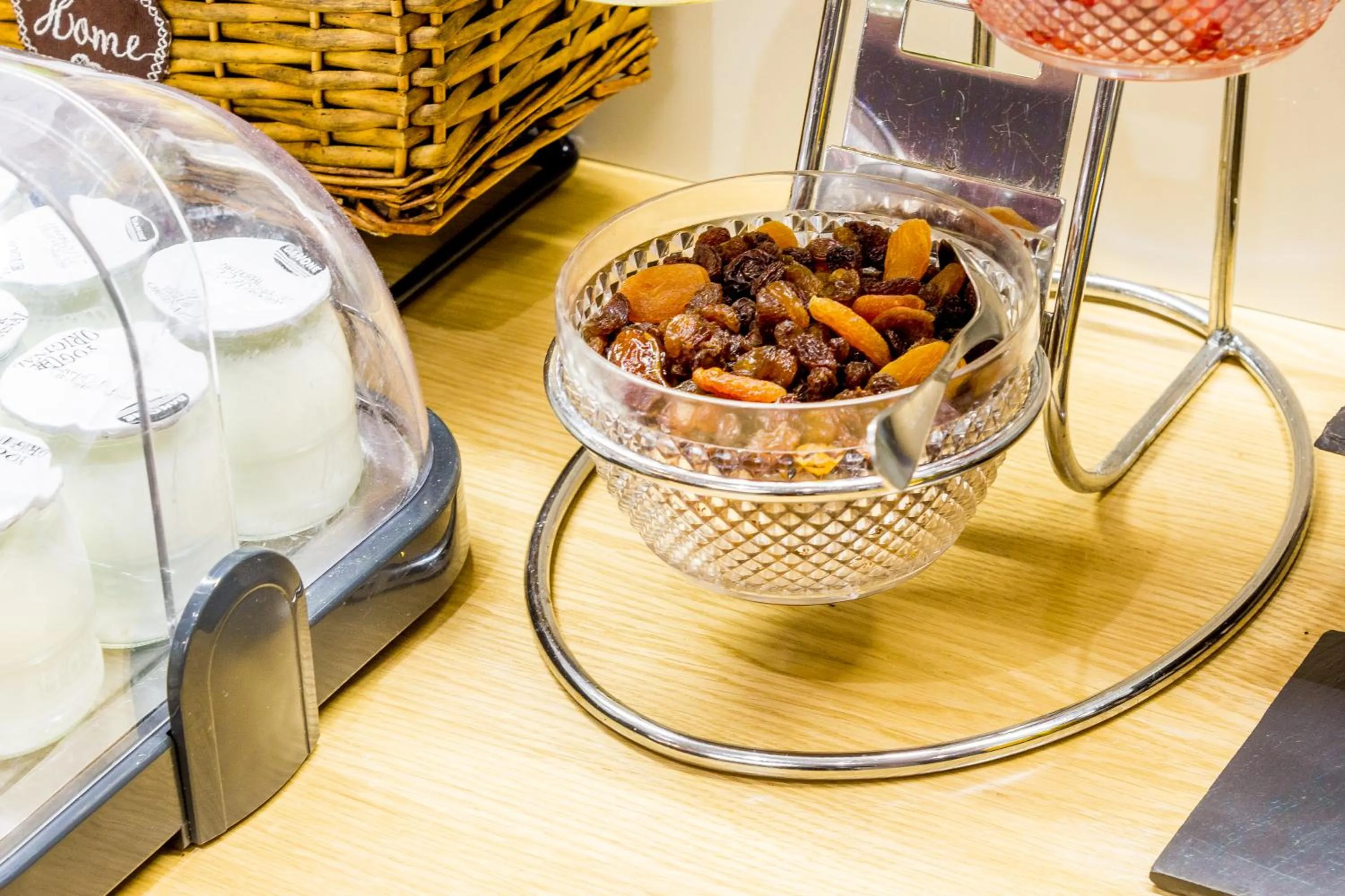 Buffet breakfast in Apart-Suites Hostemplo