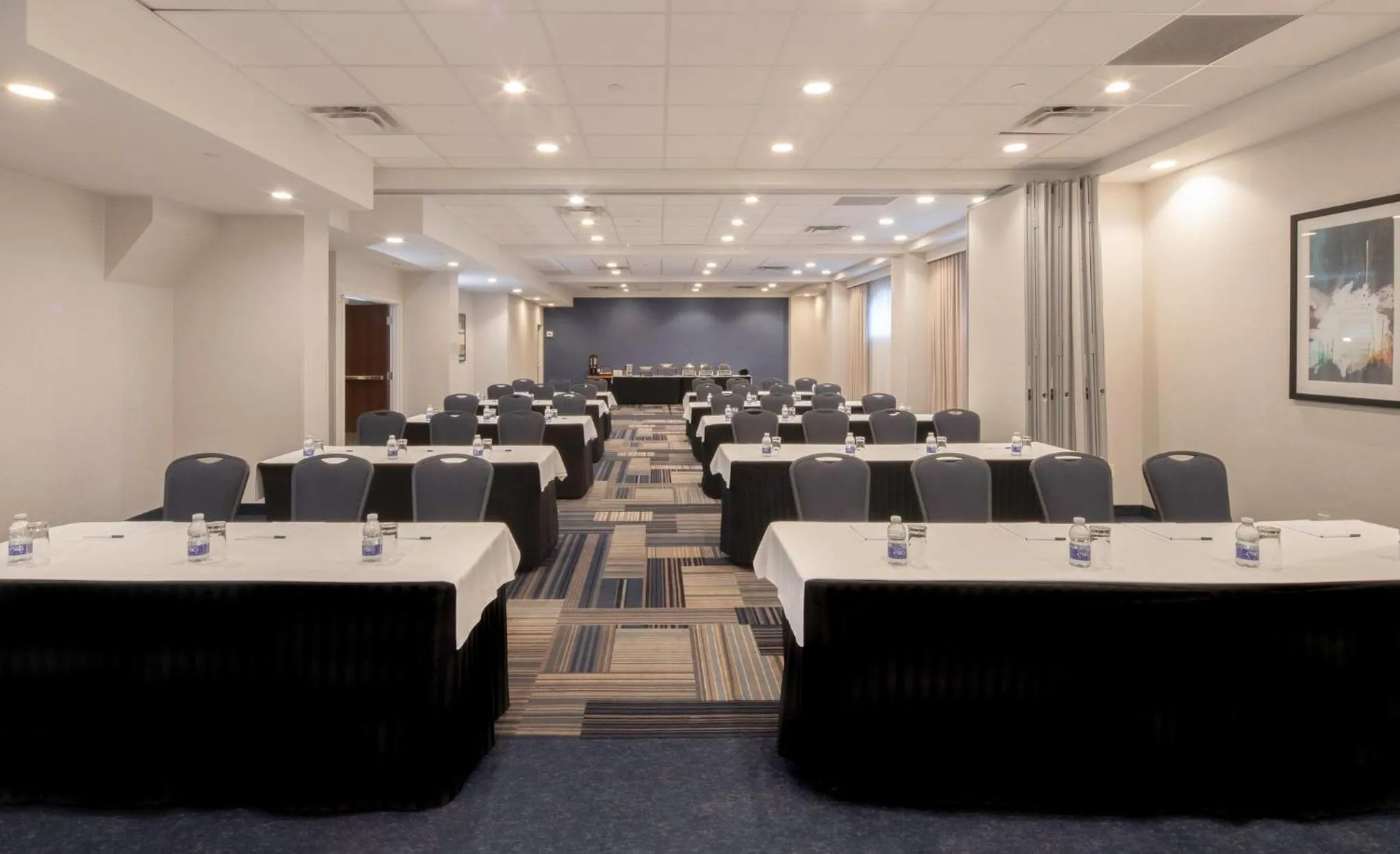 Meeting/conference room in Holiday Inn Ottawa East by IHG