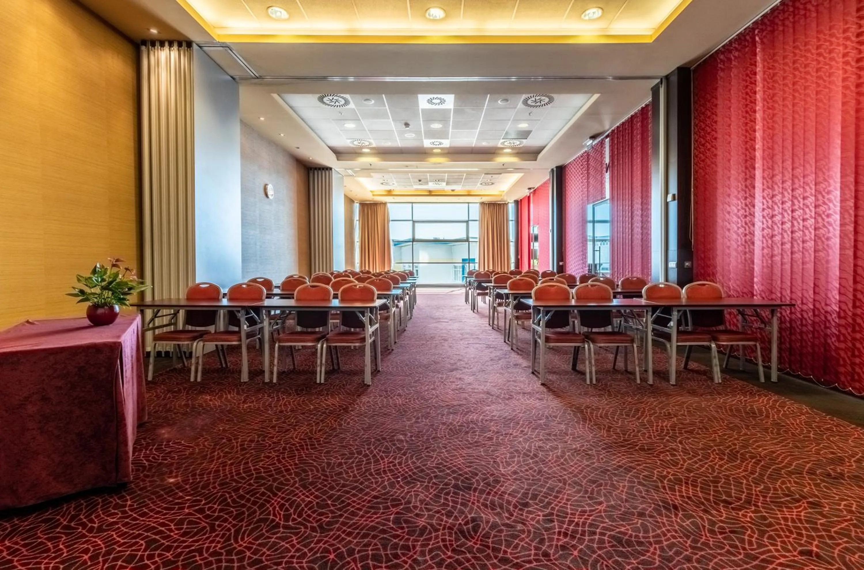Meeting/conference room in Holiday Inn Zilina by IHG