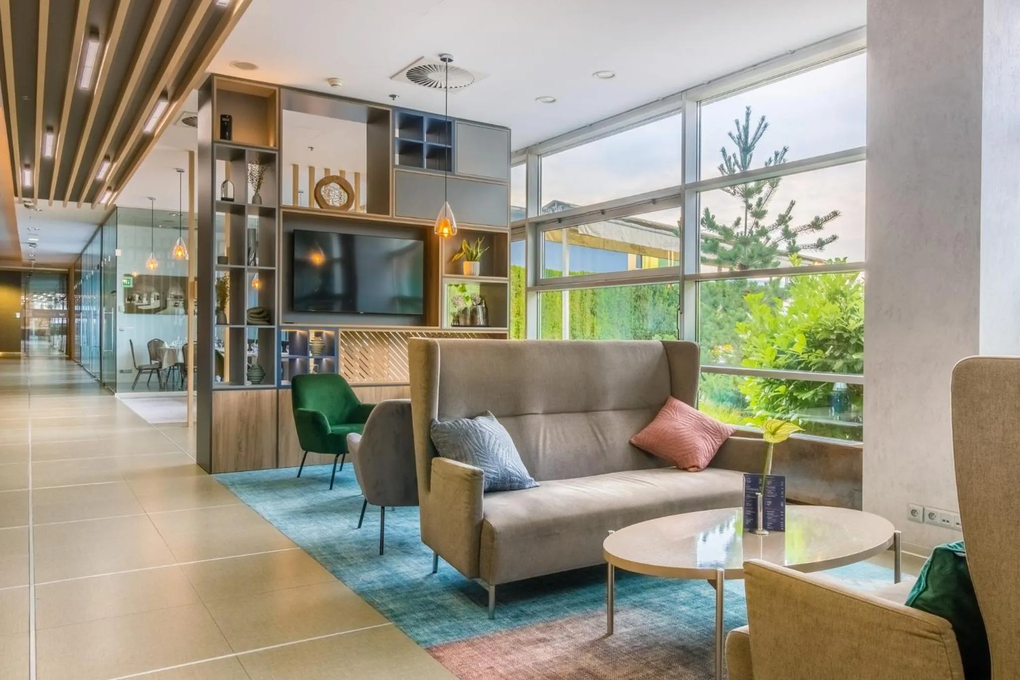 Lounge or bar in Holiday Inn Zilina by IHG