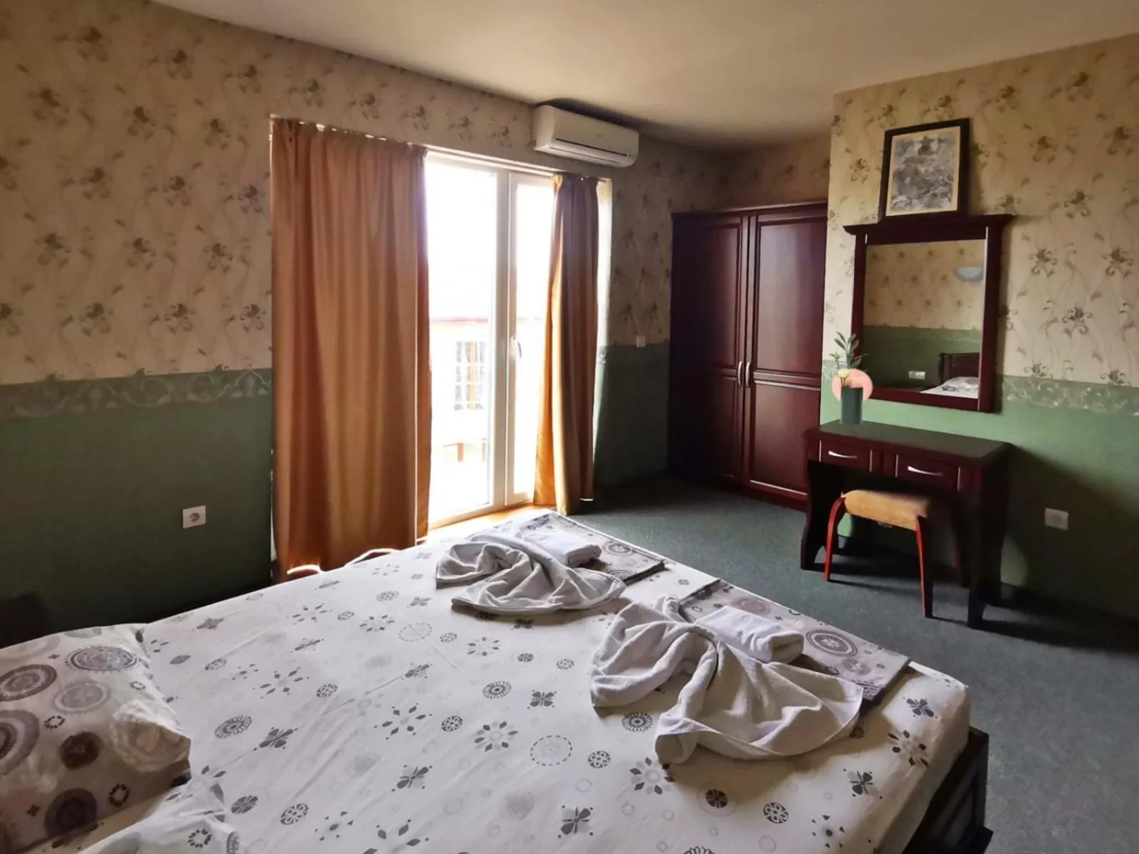 Bedroom, Bed in Twins Palace ApartHotel