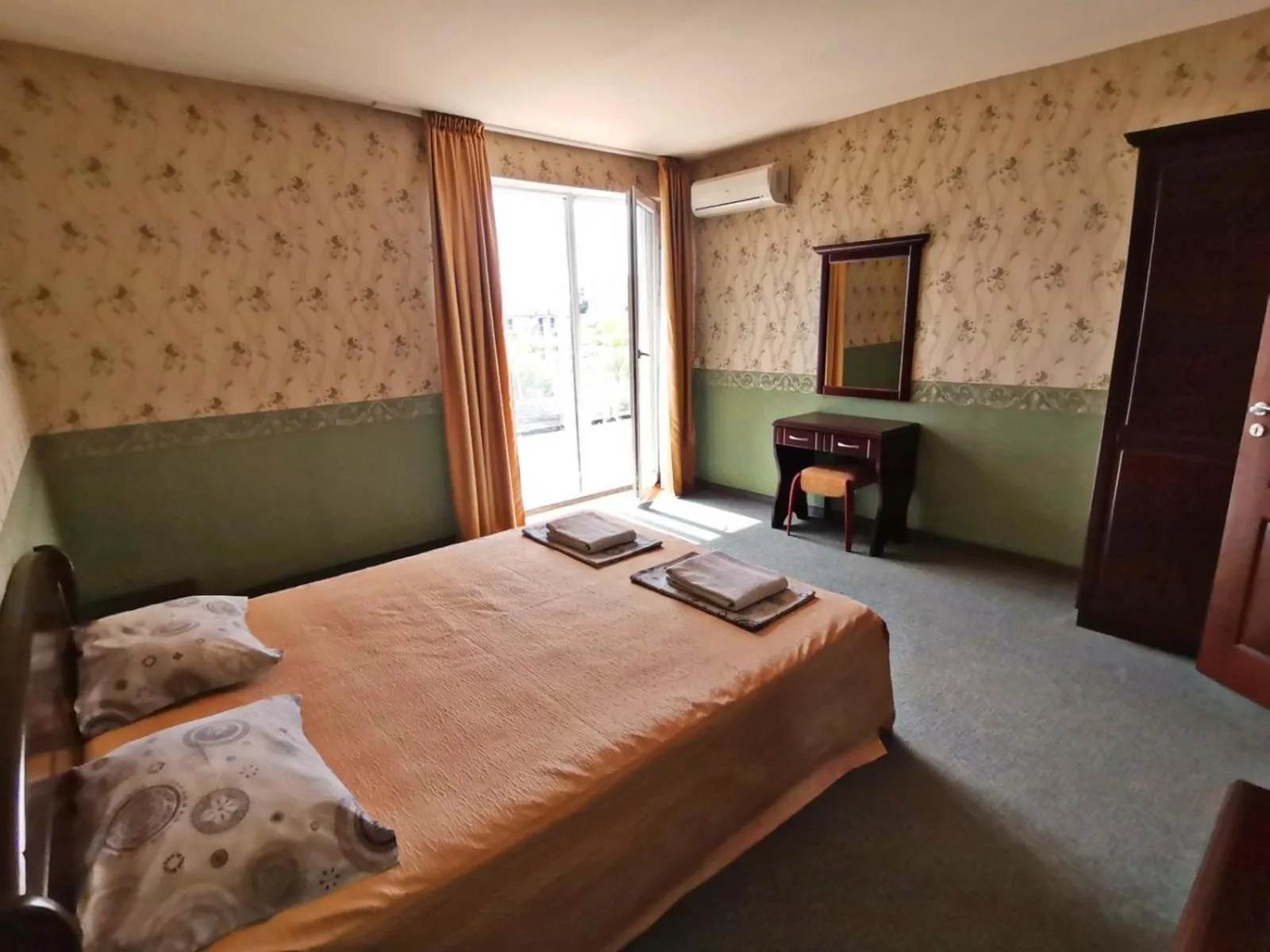 Bedroom, Bed in Twins Palace ApartHotel