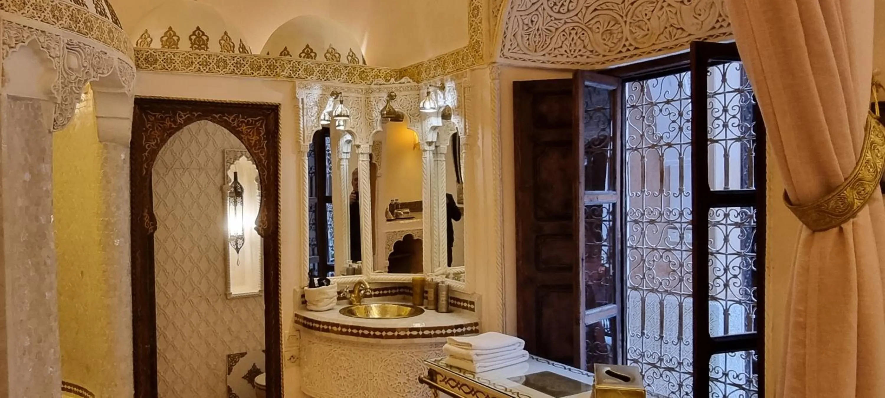 Bathroom in Riad Armelle