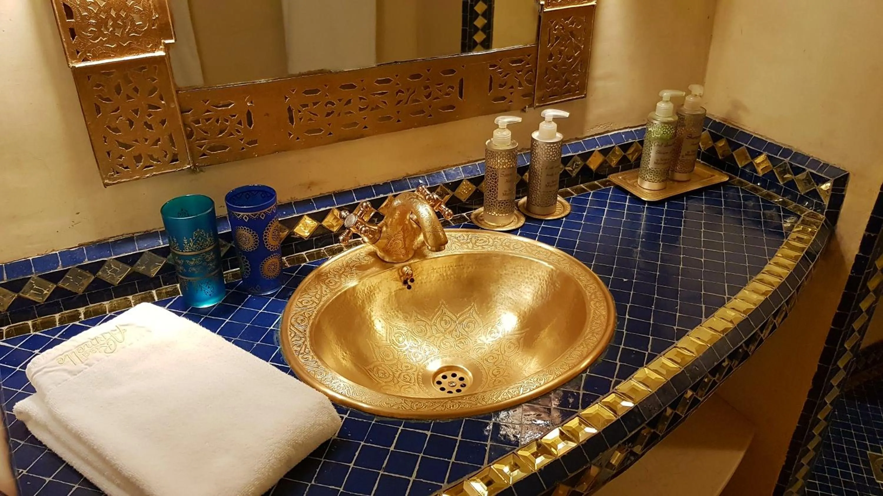 Bathroom in Riad Armelle