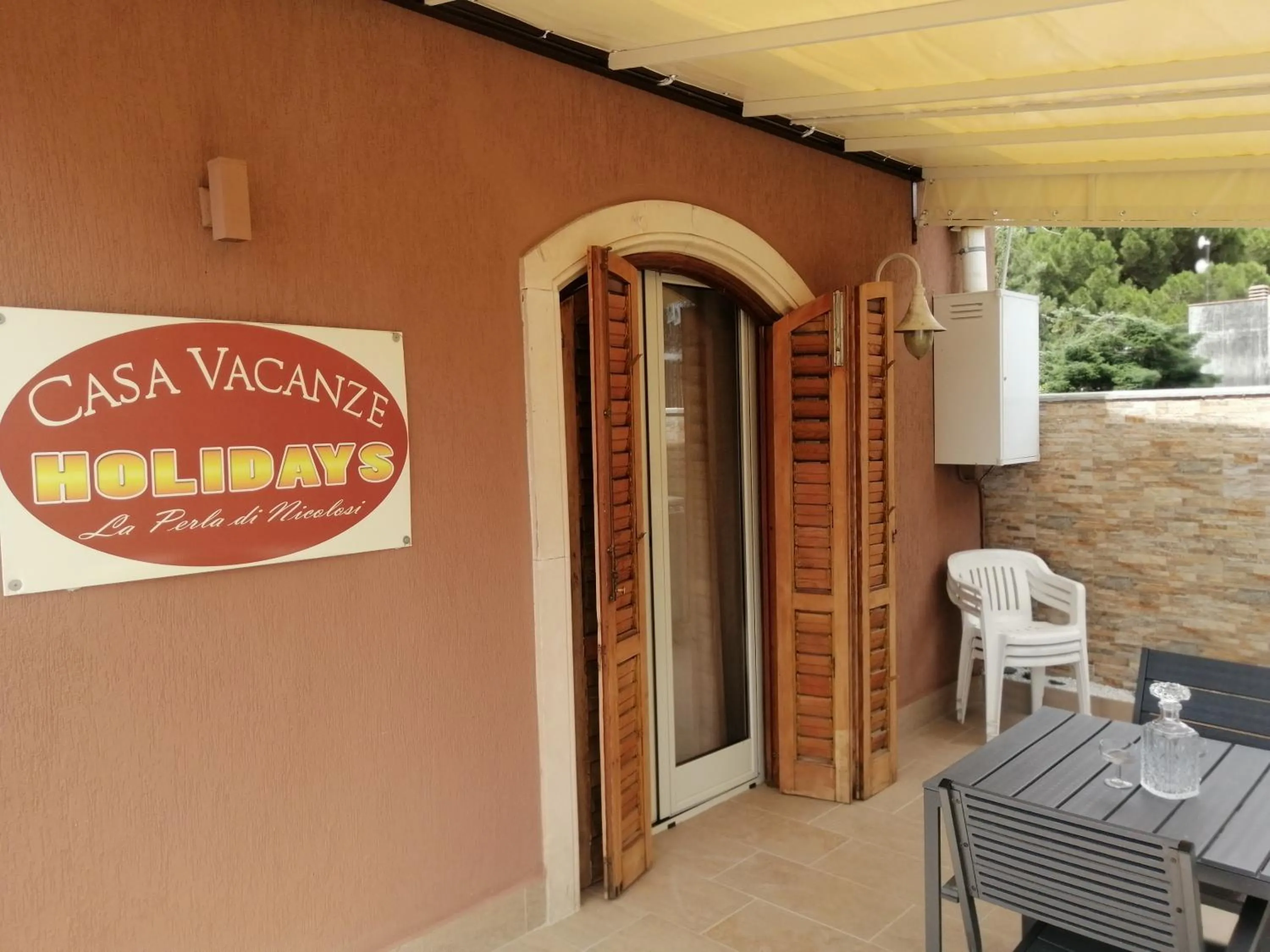 Property logo or sign in La perla di nicolosi