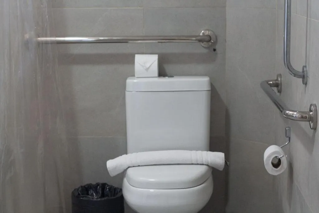 Toilet in Master Express Cidade Baixa - Próximo ao Araujo Viana, UFRGS e Santa Casa