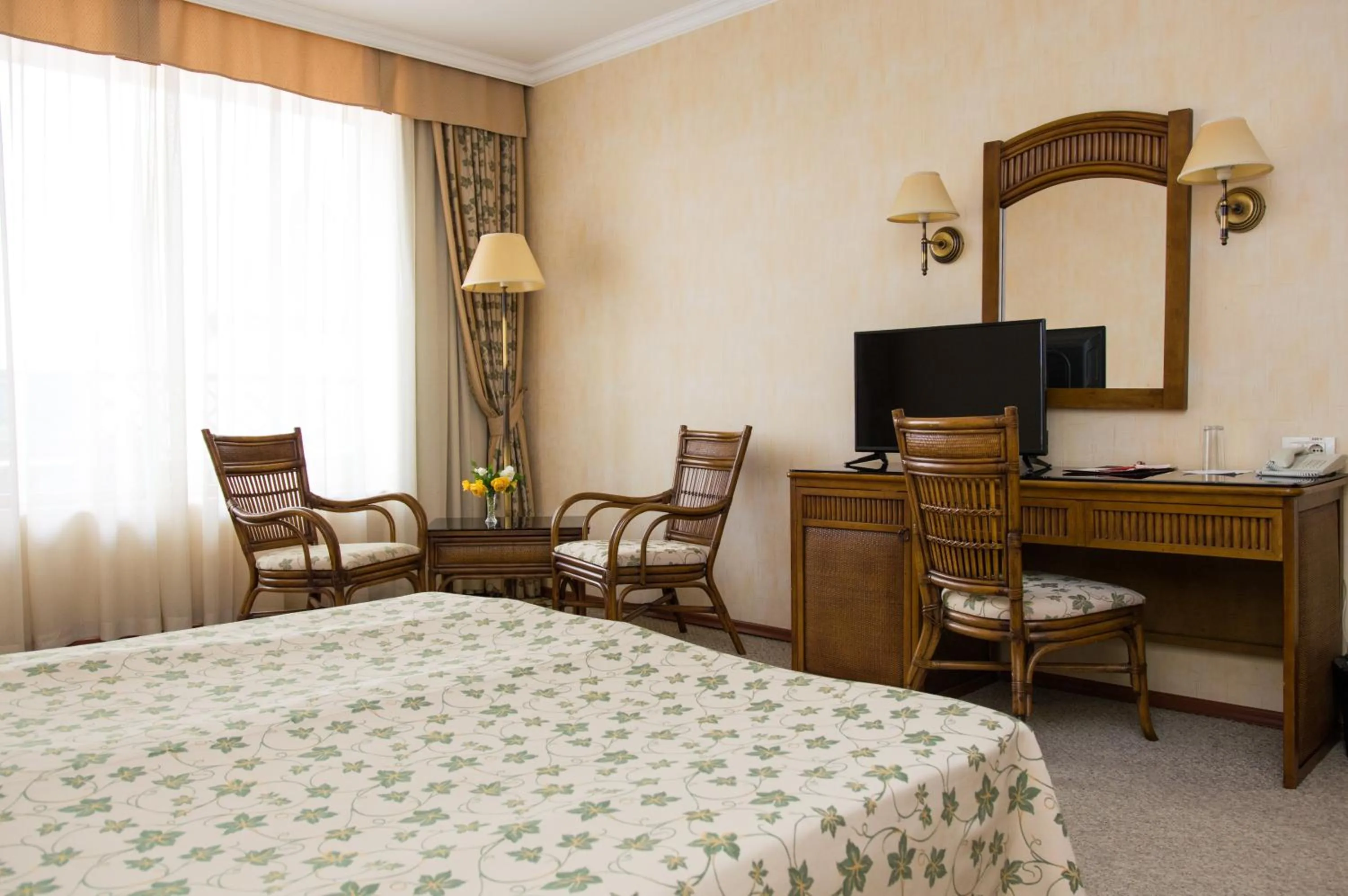 Bedroom, Bed in Drustar Hotel