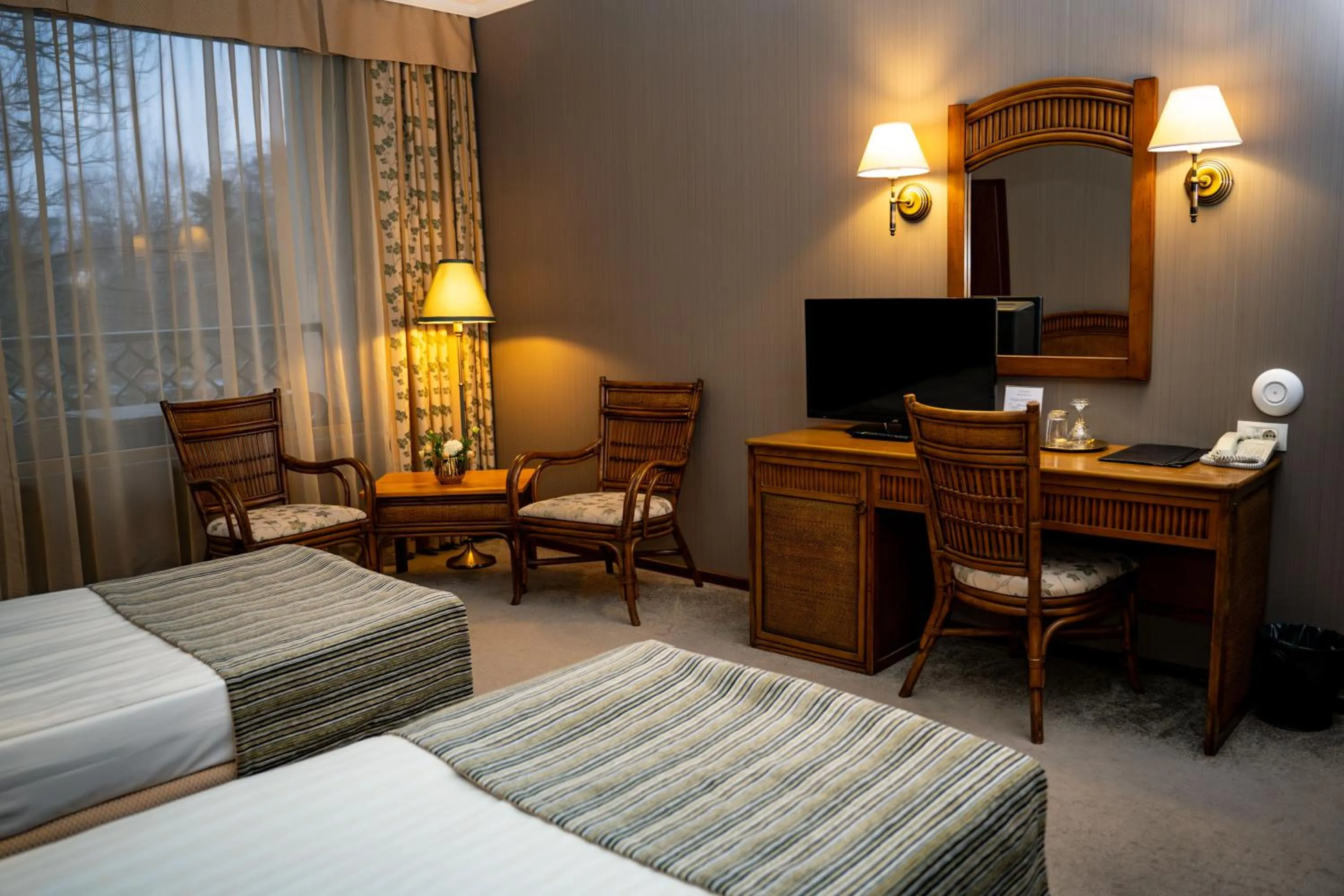 Photo of the whole room, Bed in Drustar Hotel