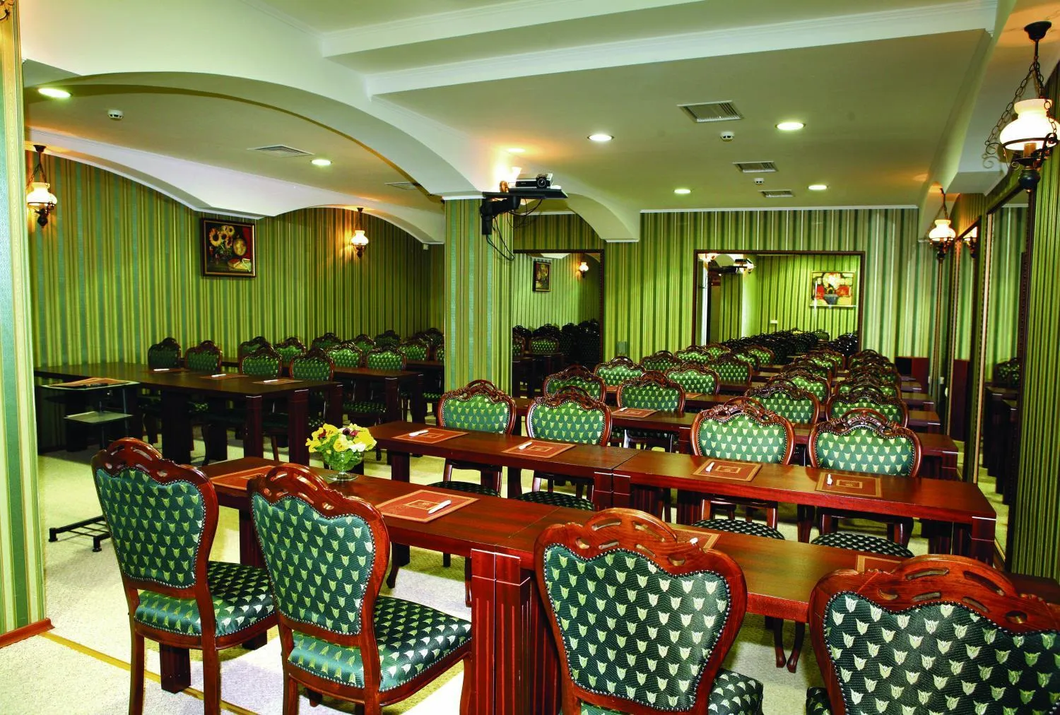 Meeting/conference room in Drustar Hotel