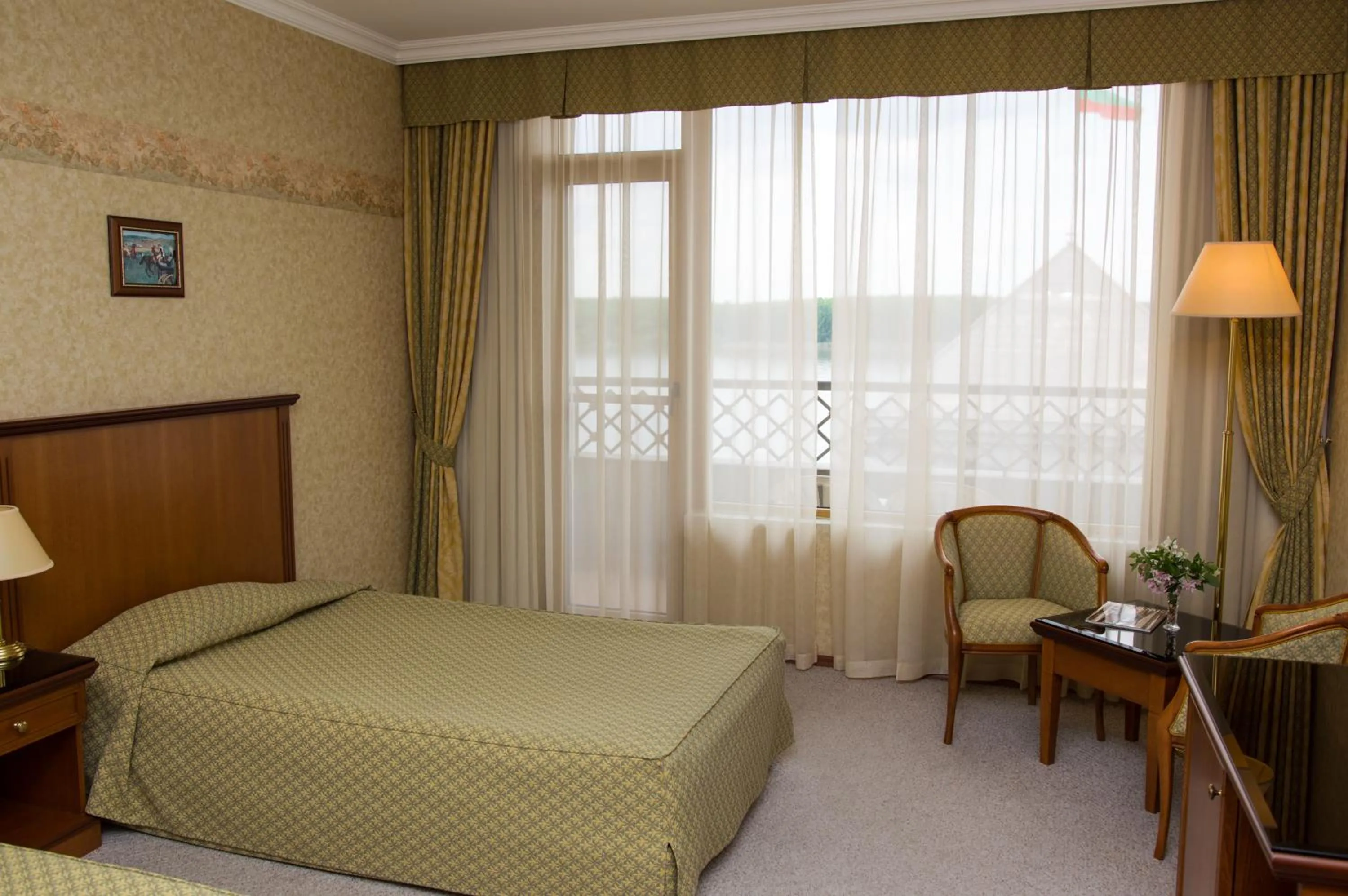 Photo of the whole room, Bed in Drustar Hotel
