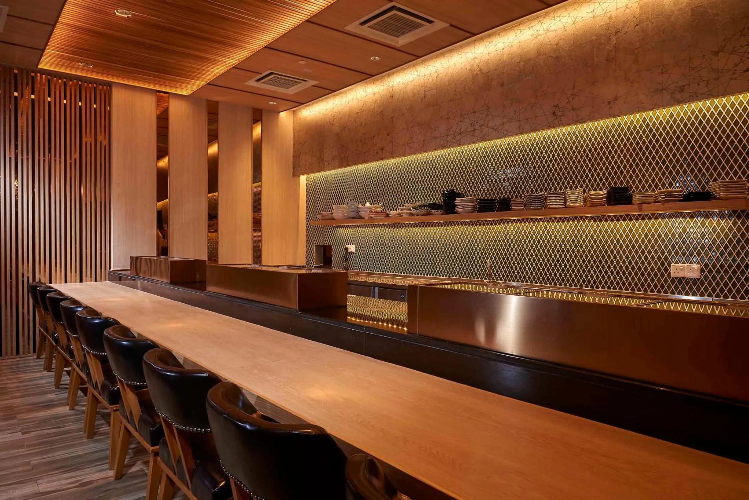 Restaurant/places to eat in One World Hotel