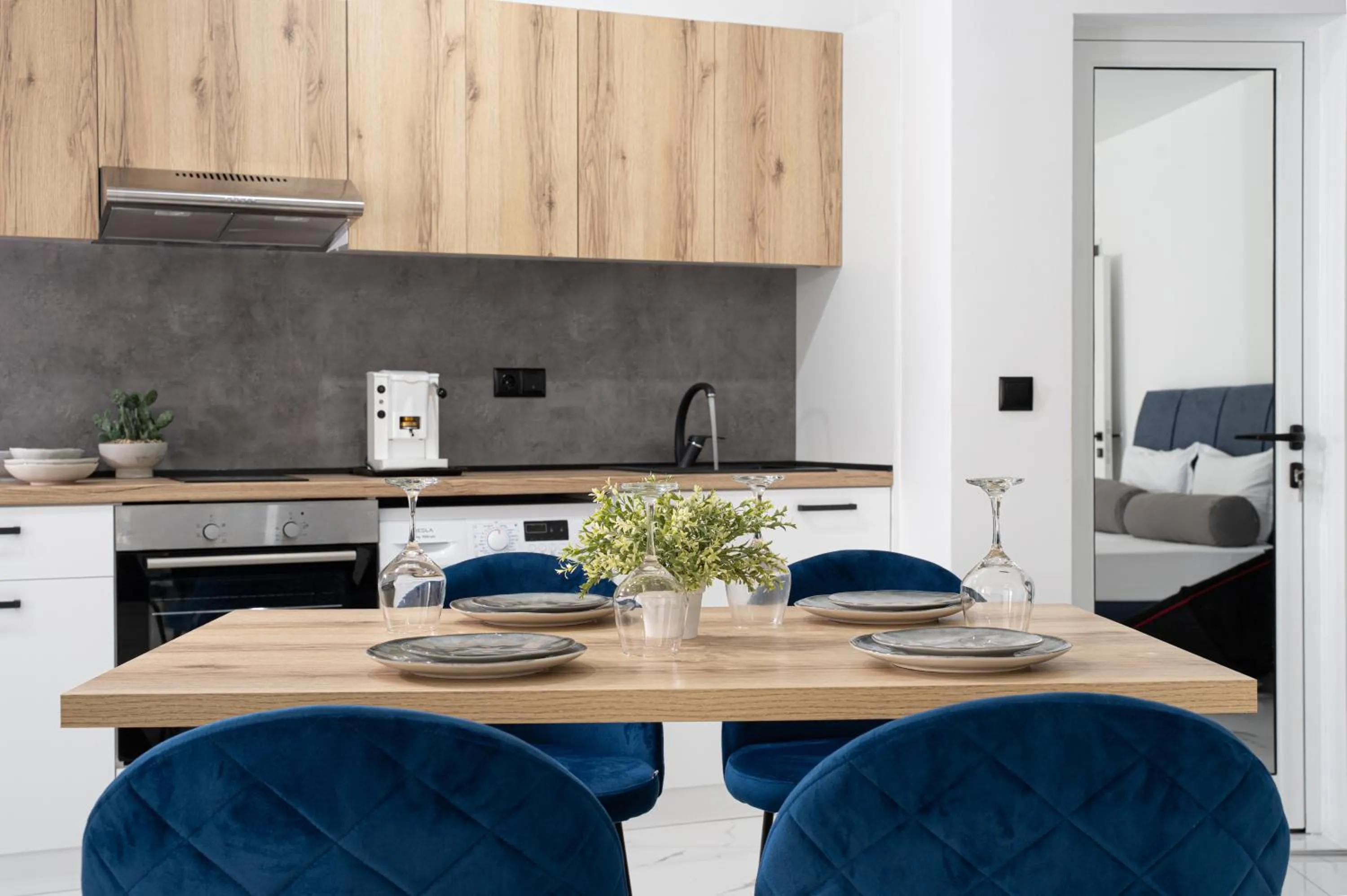 Семеен хотел Golden Place