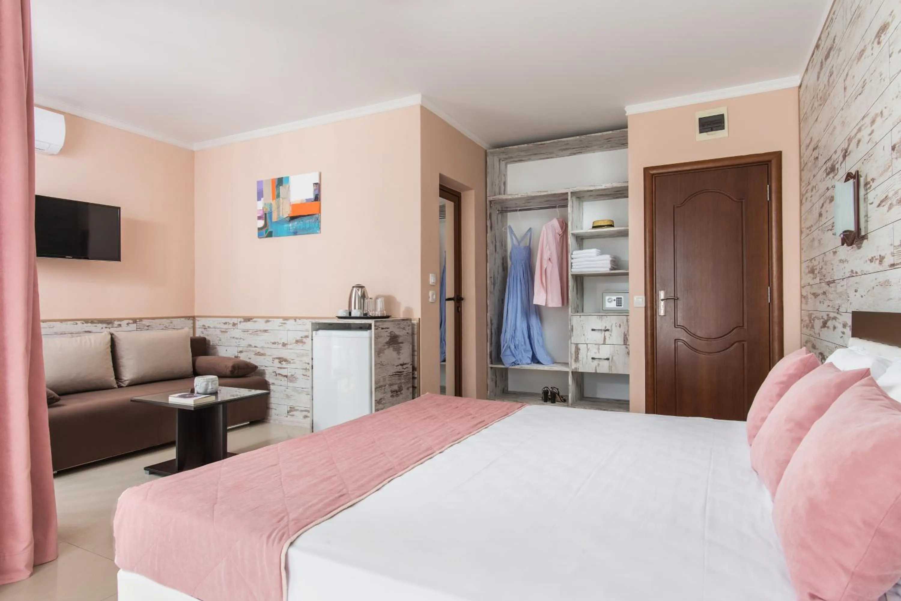 Bed in Семеен хотел Golden Place