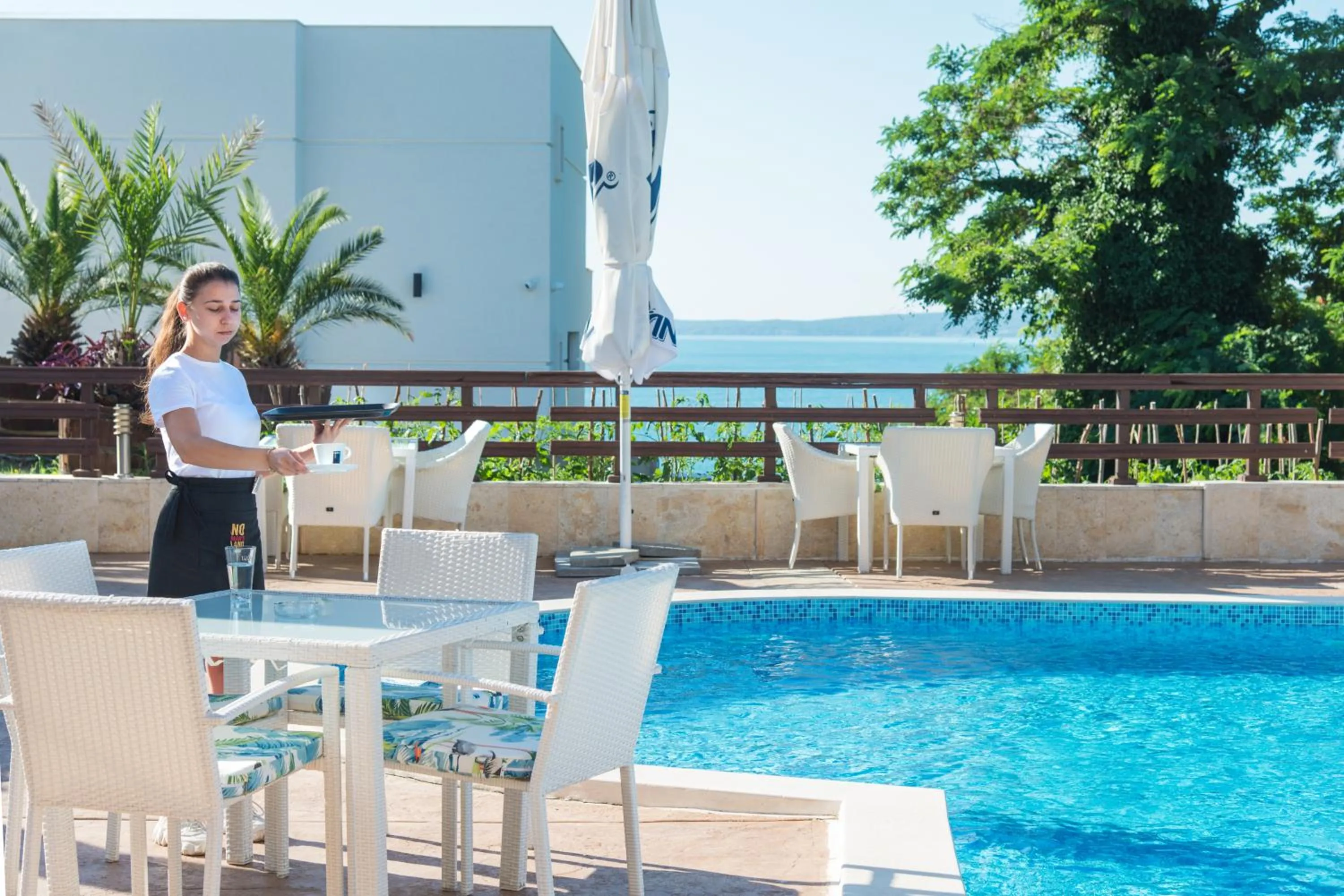 Семеен хотел Golden Place