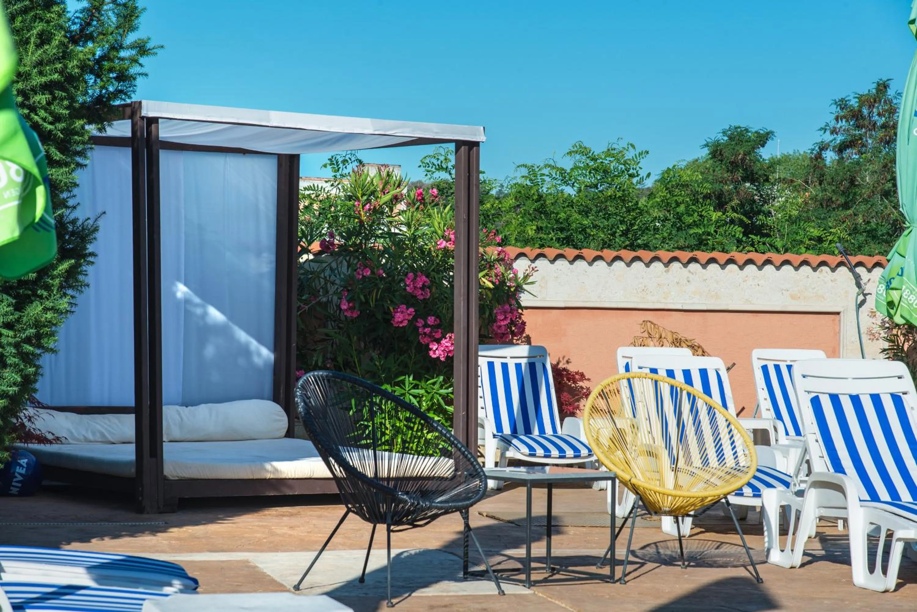 Семеен хотел Golden Place