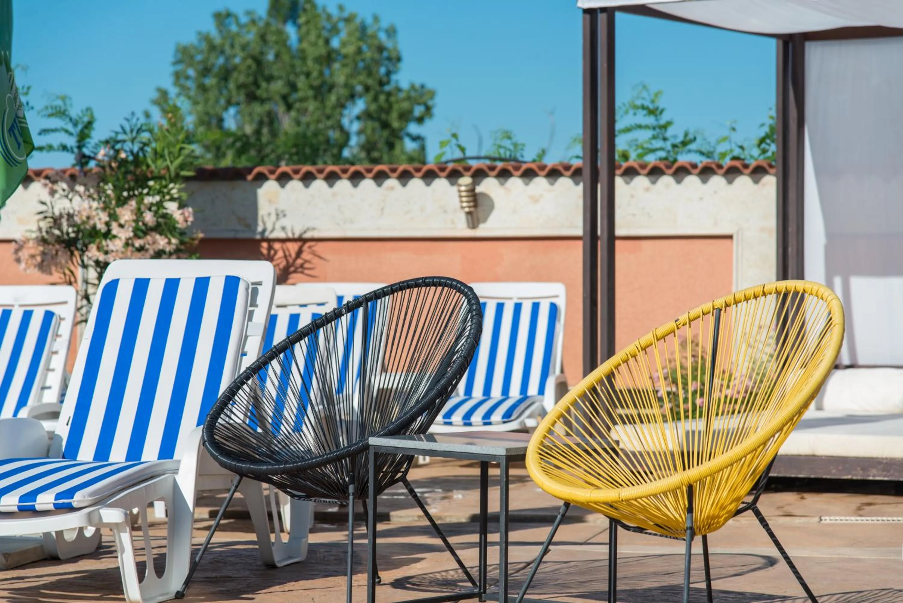 Семеен хотел Golden Place