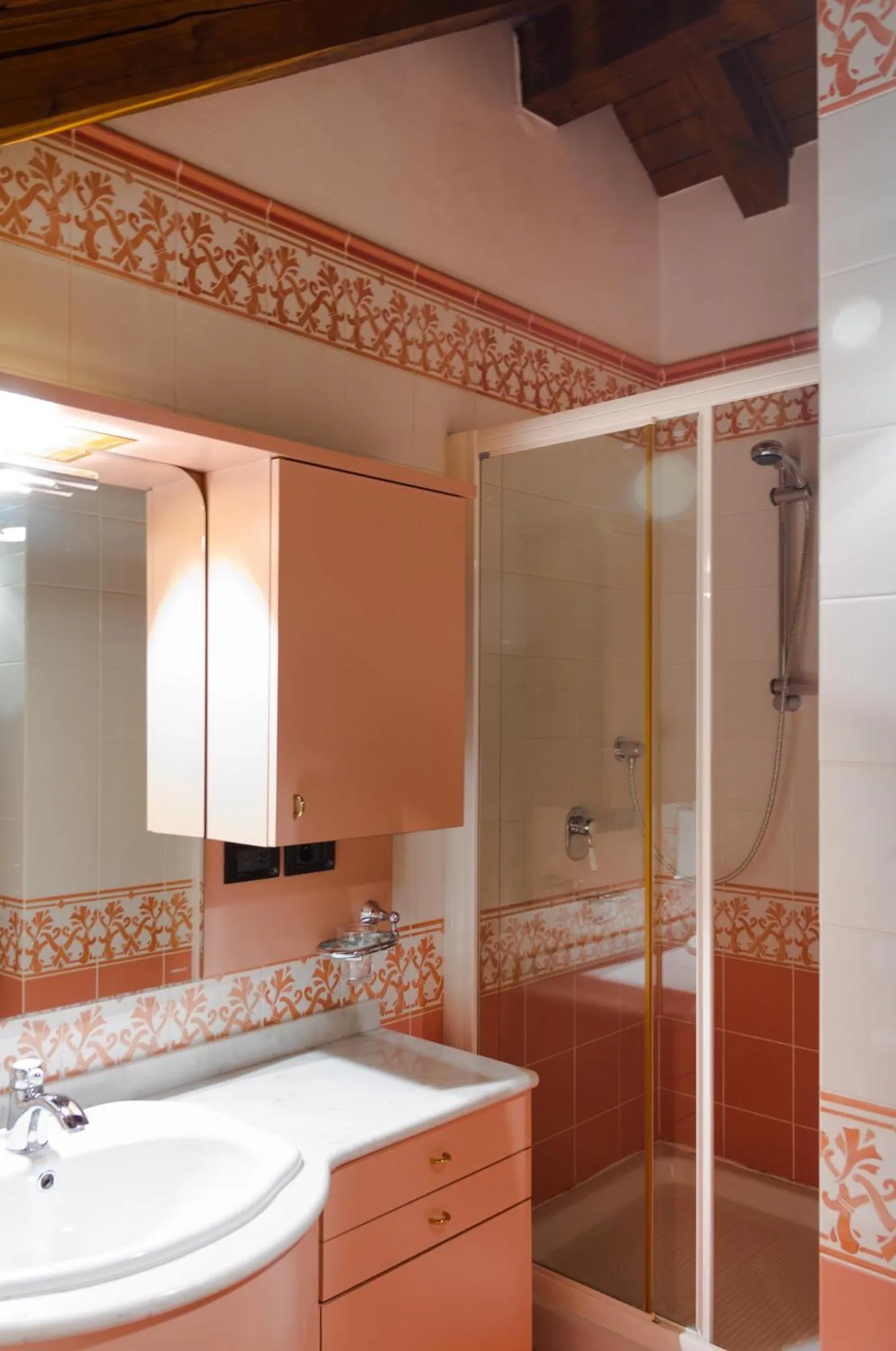 Shower in Residence Jecna