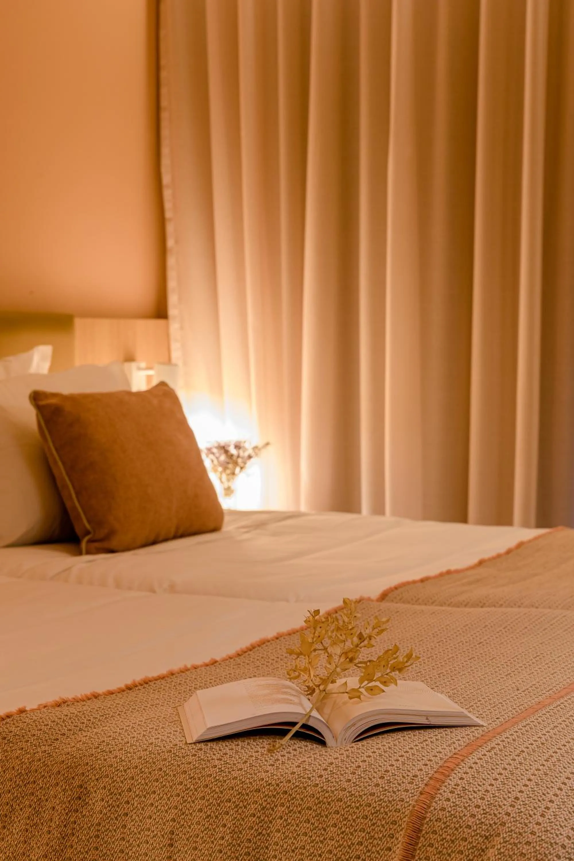 Bed in Hotel Santo António de Fátima