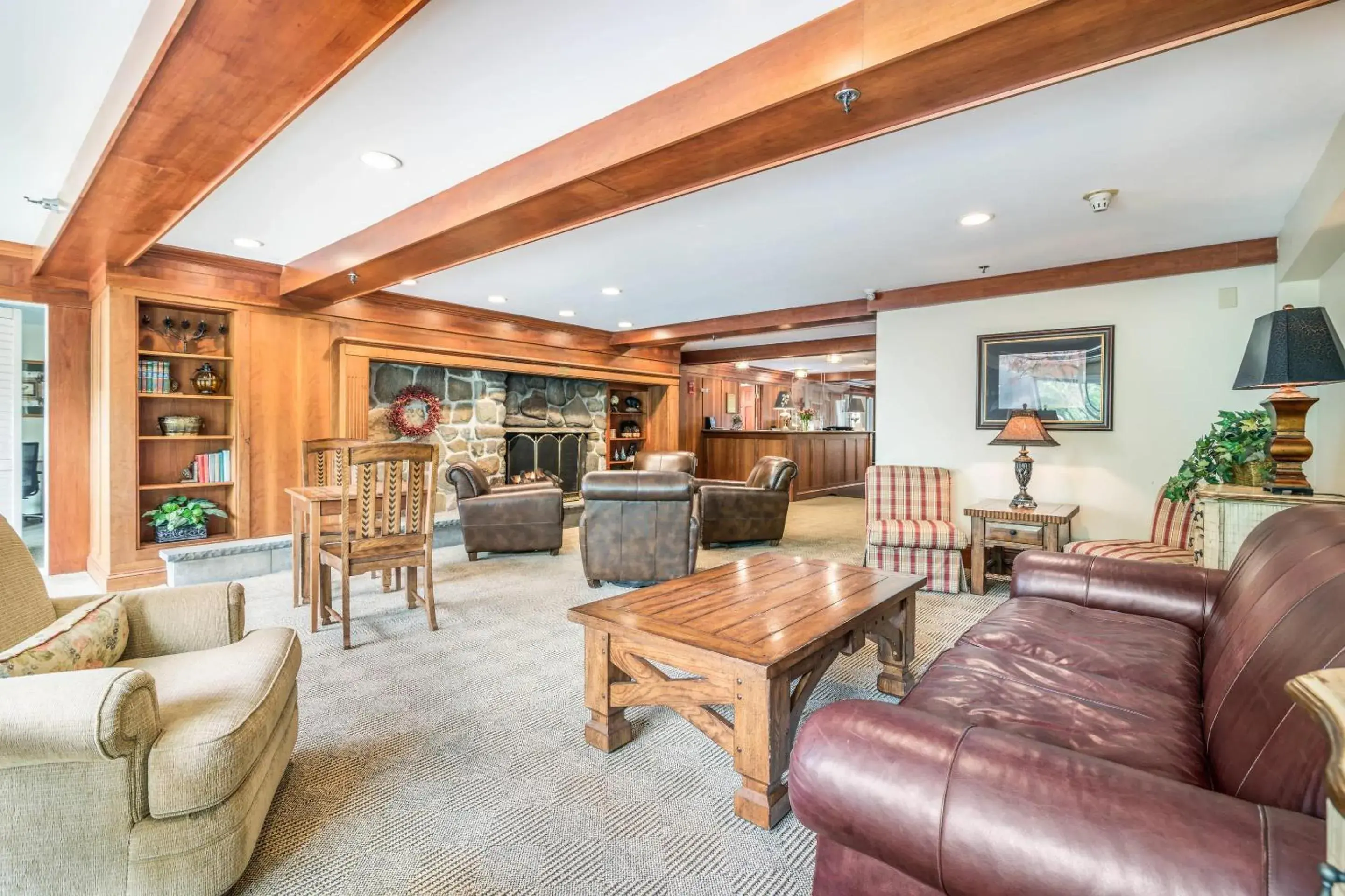 Lobby or reception in The Valley Inn, an Ascend Collection Hotel Lobby or reception in The Valley Inn, an Ascend Collection Hotel