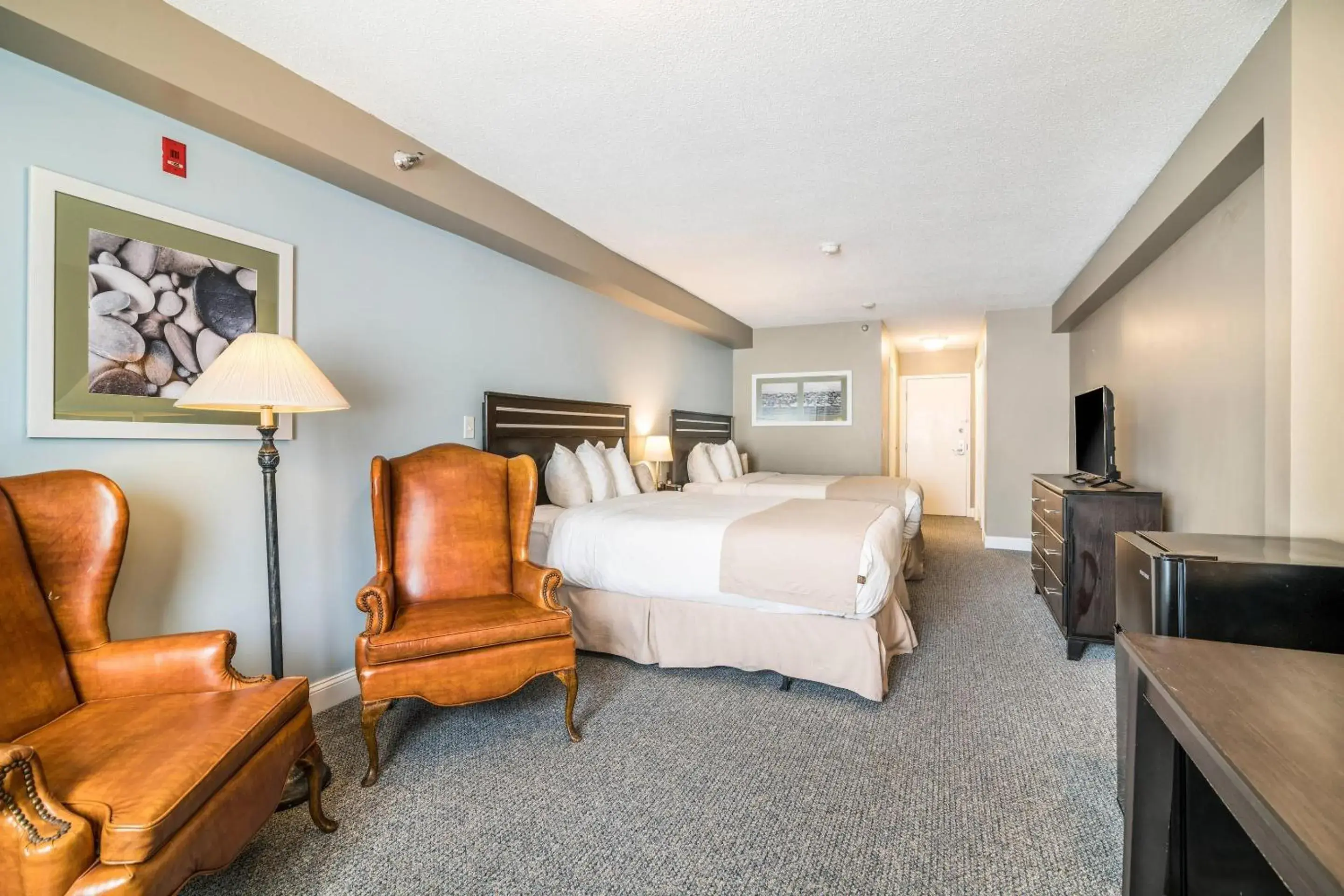 Bedroom, Bed in The Valley Inn, an Ascend Collection Hotel Bedroom, Bed in The Valley Inn, an Ascend Collection Hotel