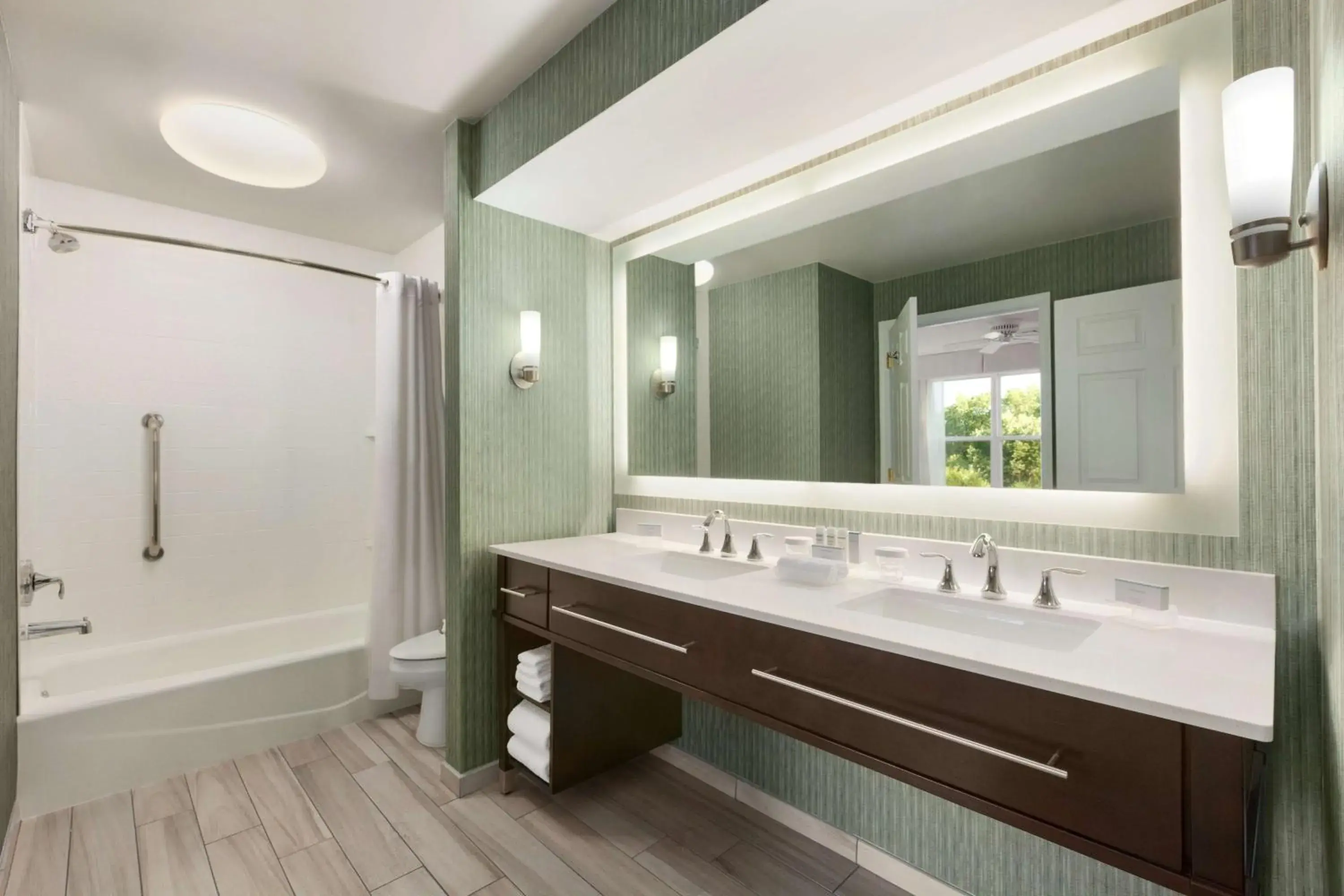 Bathroom in Homewood Suites by Hilton Wilmington-Brandywine Valley
