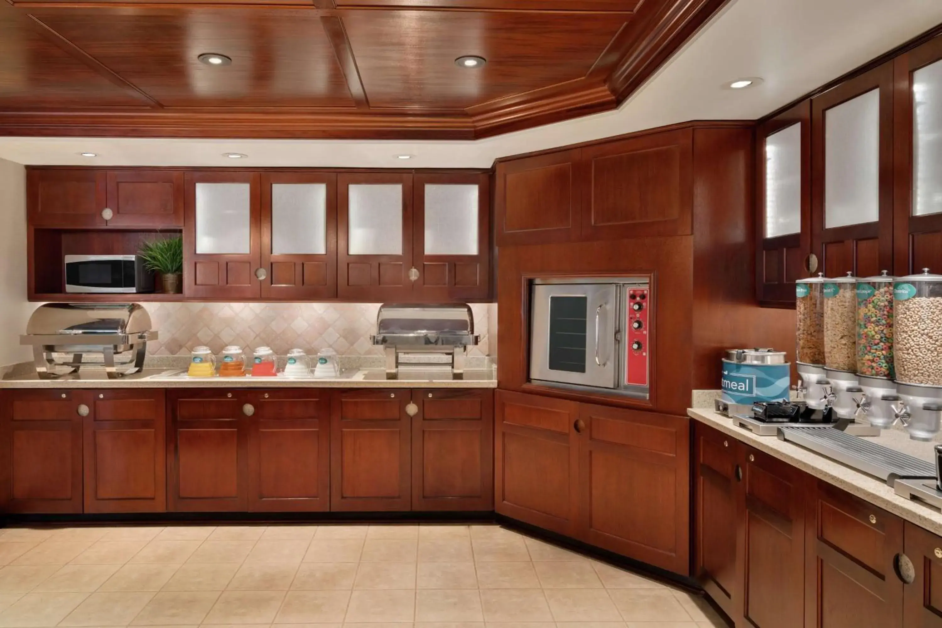 Dining area, Kitchen/Kitchenette in Homewood Suites by Hilton Wilmington-Brandywine Valley