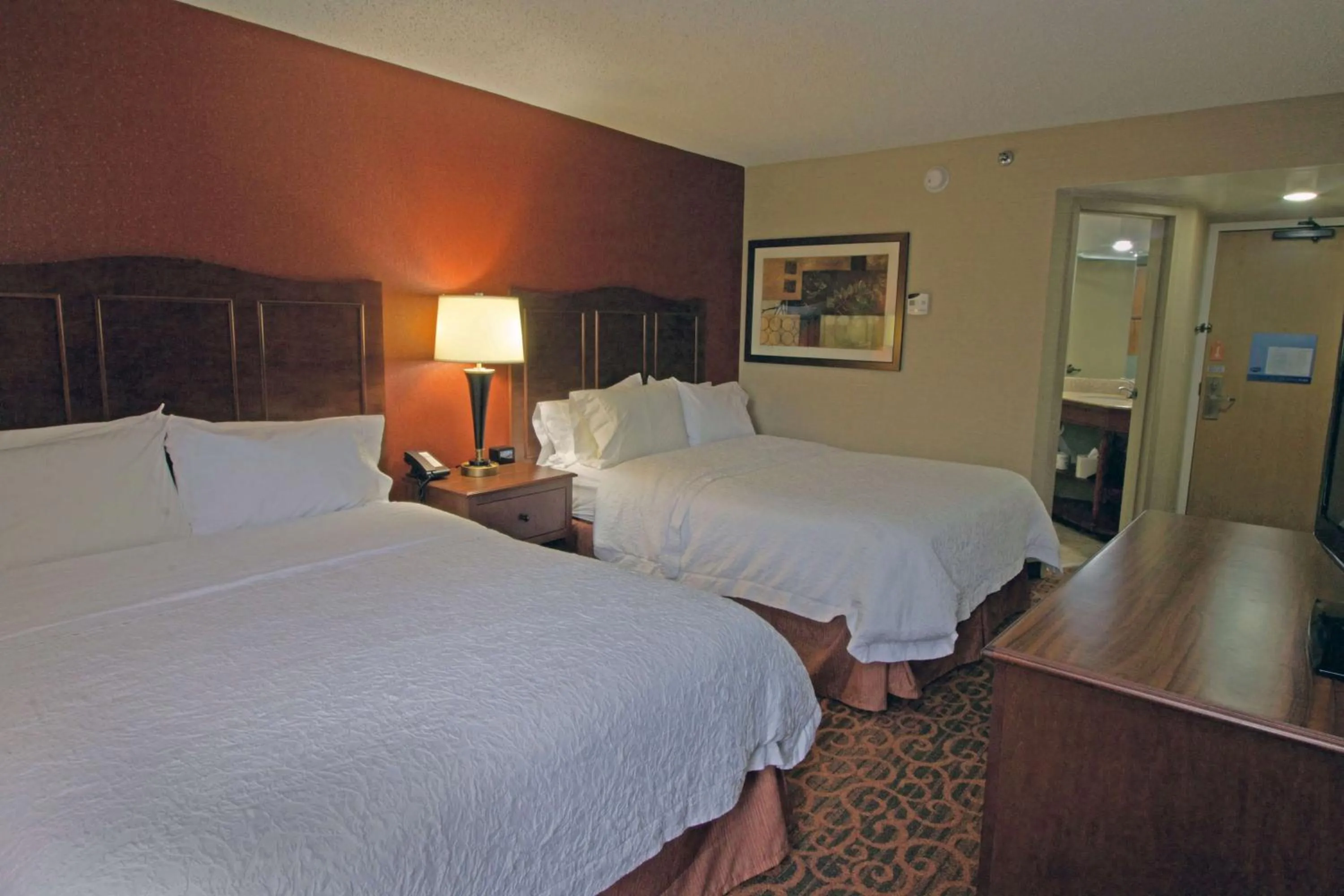 Bed in Hampton Inn Norfolk/Chesapeake - Greenbrier Area