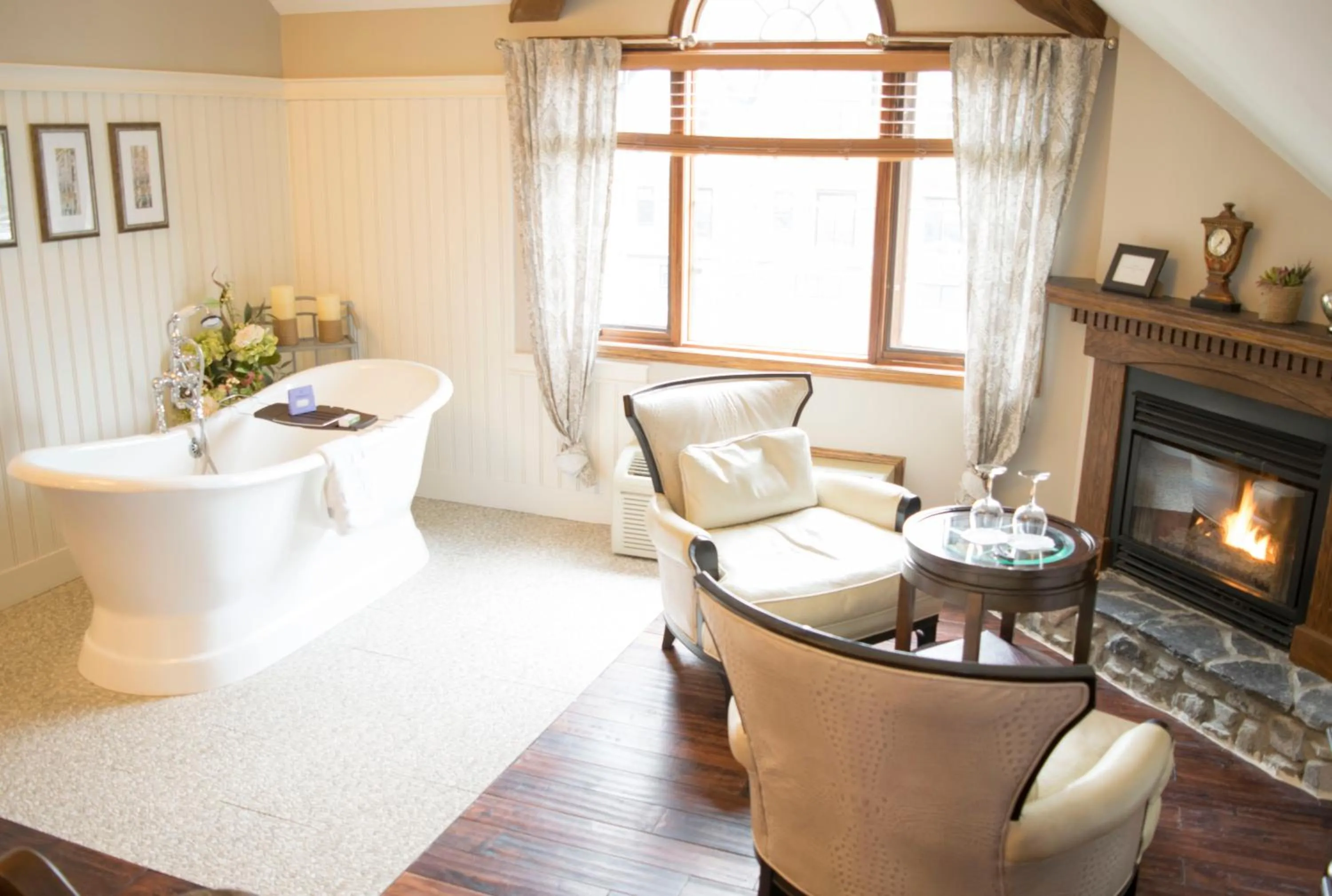 Seating area in The Georgetown Inn