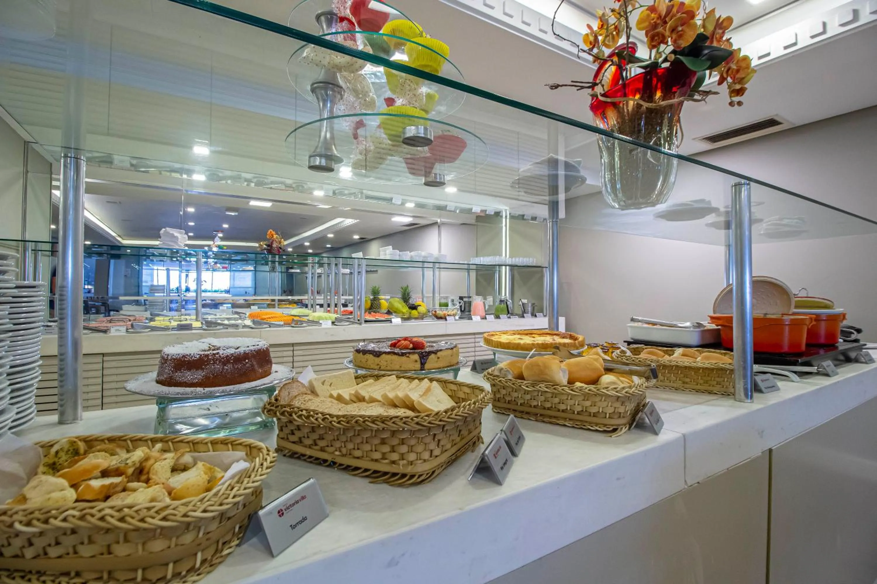 Breakfast in Hotel Victoria Villa Curitiba by Nacional Inn