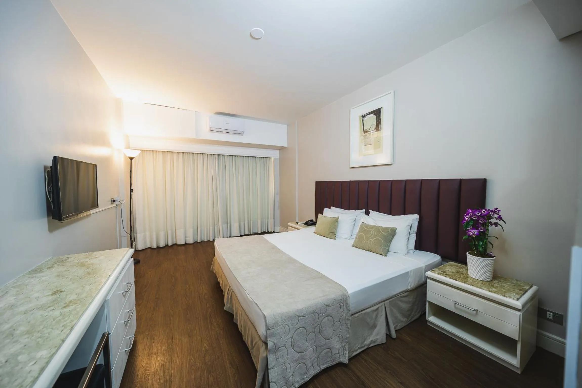 Bedroom, Bed in Hotel Victoria Villa Curitiba by Nacional Inn